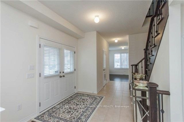 750 Prest Way, Newmarket, ON, L3X 0J6 - 2