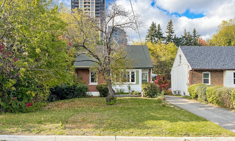10 Highland Park Boulevard