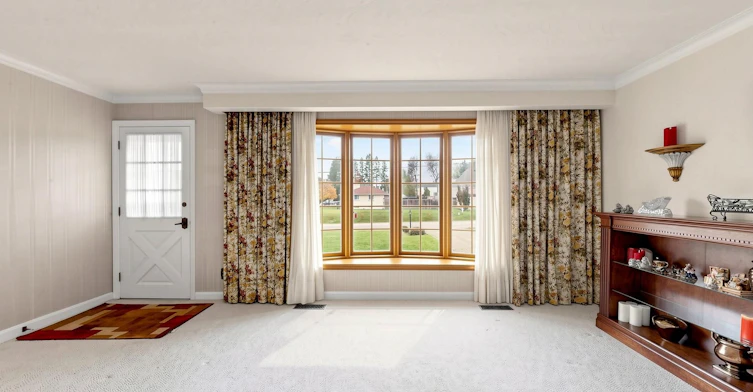 85 Patricia Drive, King, ON, L7B 1H5 - 4