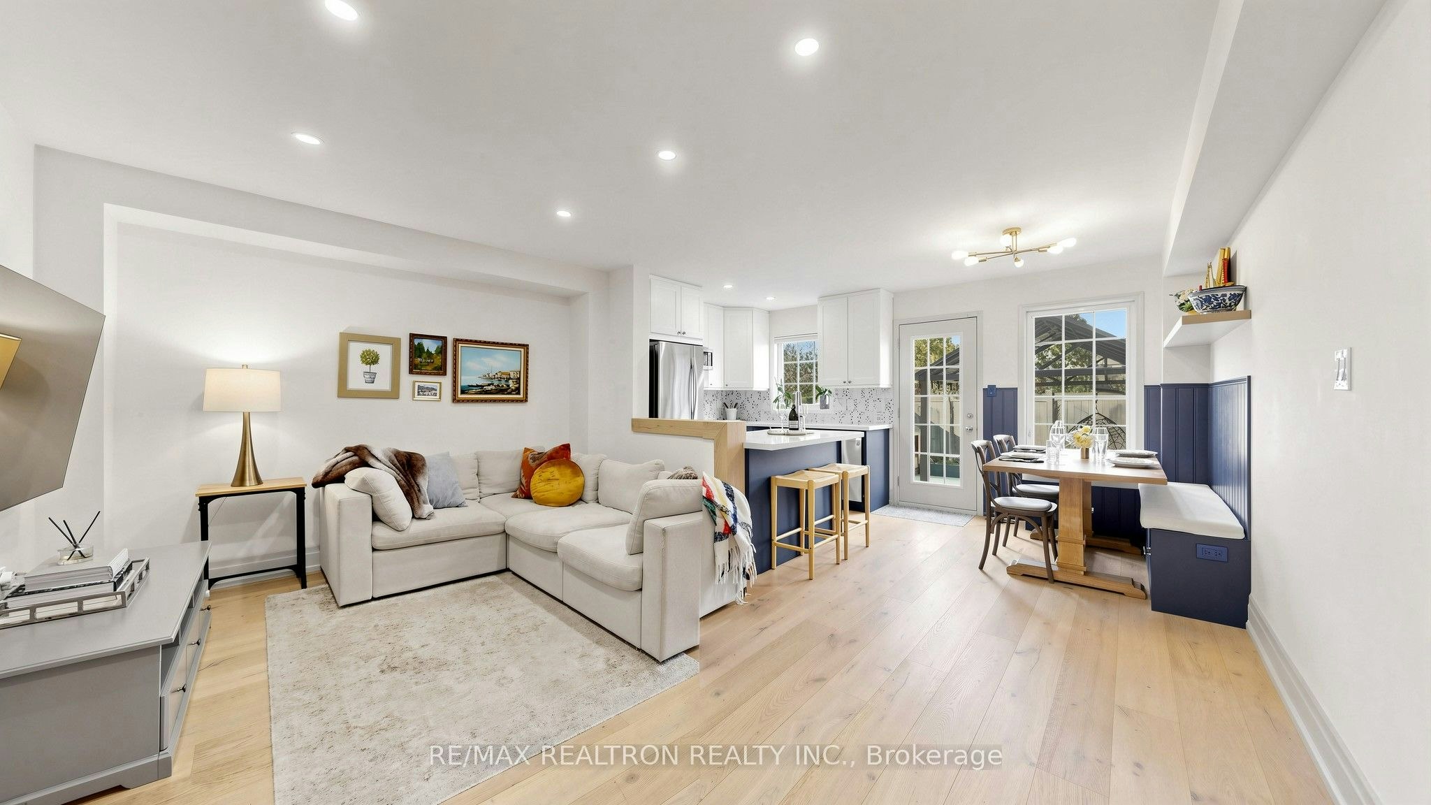 22 Coranto Way, Vaughan, ON, L4H 3P6