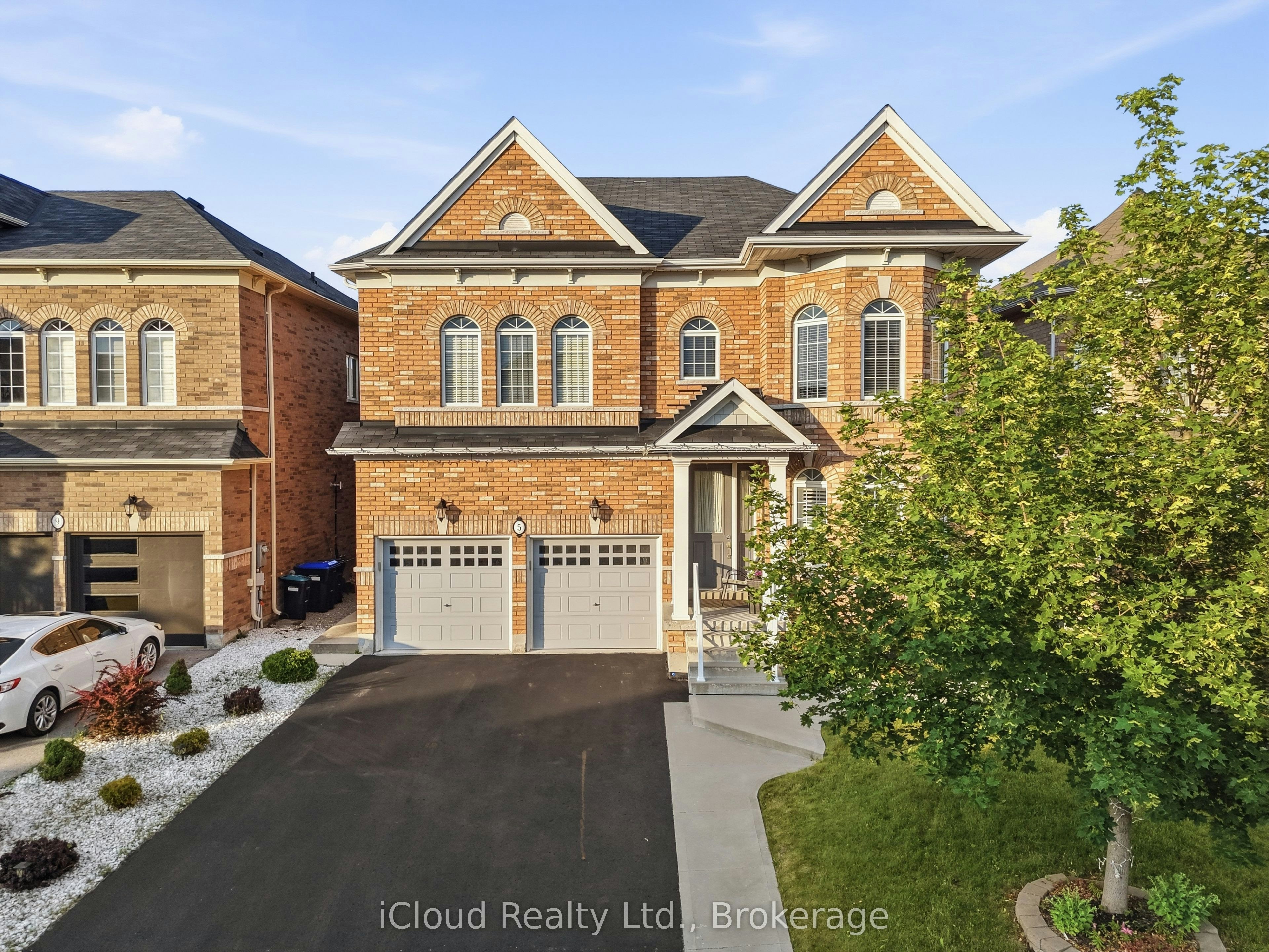 5 Leith Drive, Bradford West Gwillimbury, ON, L3Z 0G5