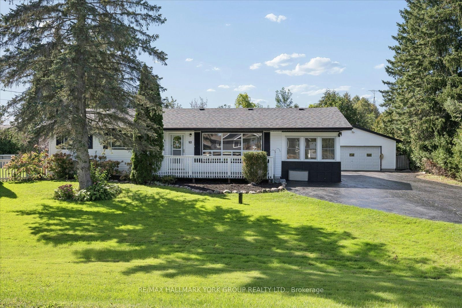 92 Sunset Beach Road, Georgina, ON, L0E 1N0