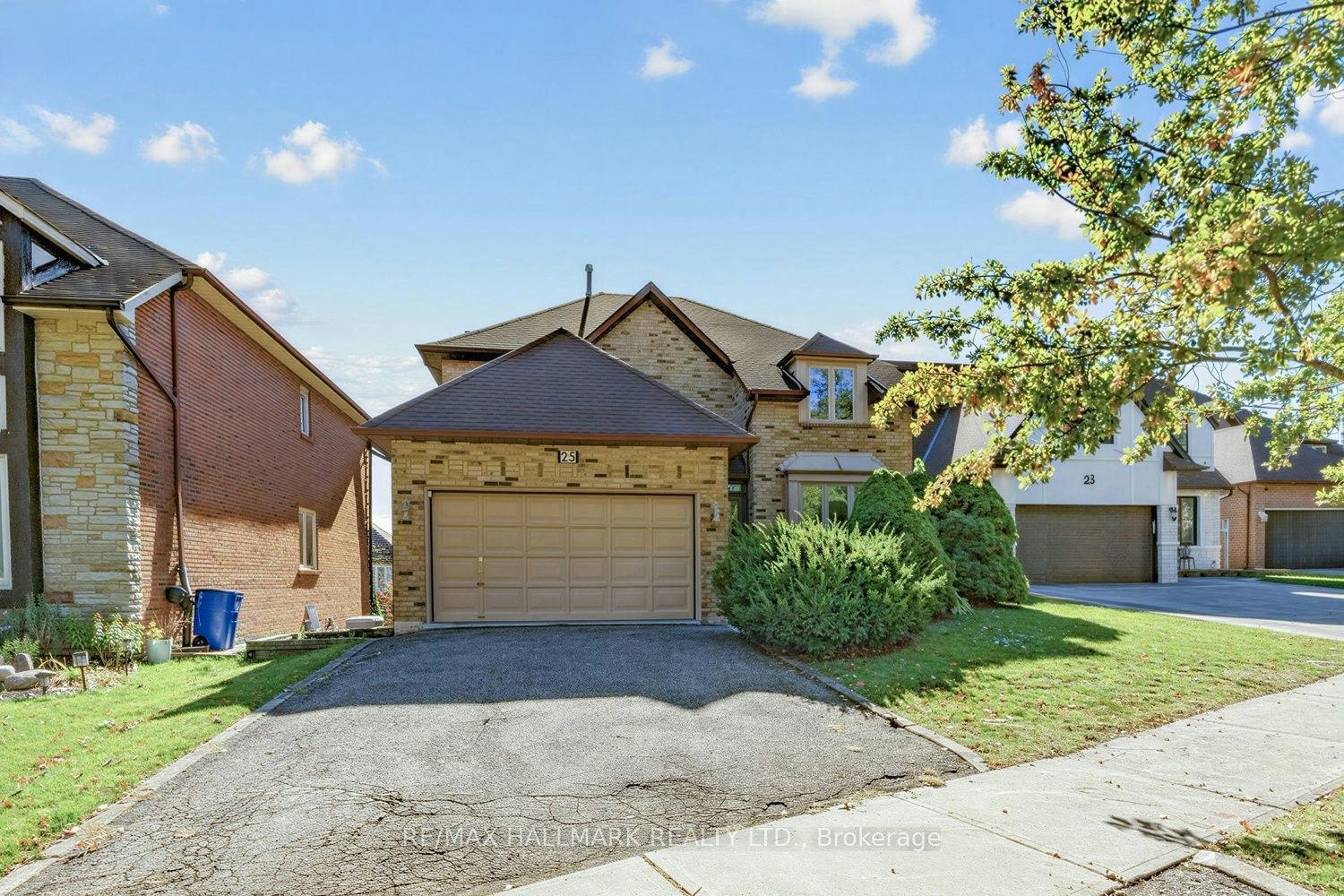 25 Cygnus Drive, Richmond Hill, ON, L4C 8P1