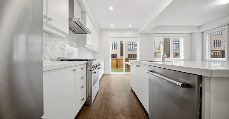 80 Tempel Street, Richmond Hill, ON, L4E 1K6 - 11