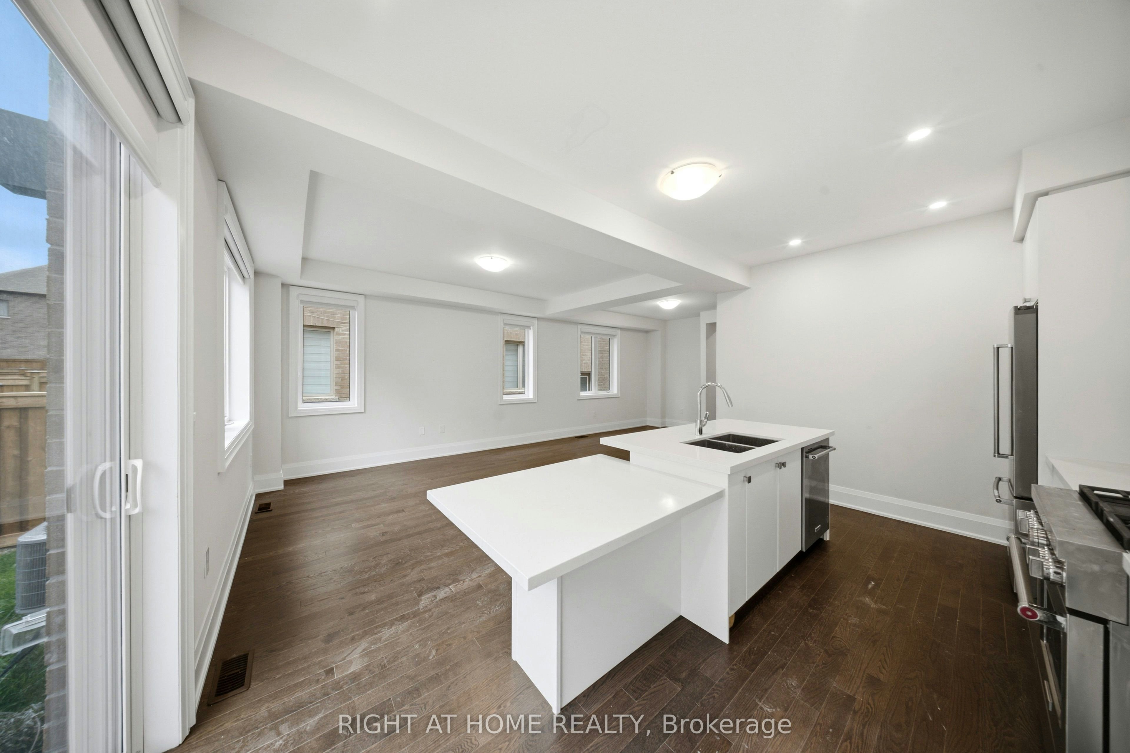 80 Tempel Street, Richmond Hill, ON, L4E 1K6 - 12
