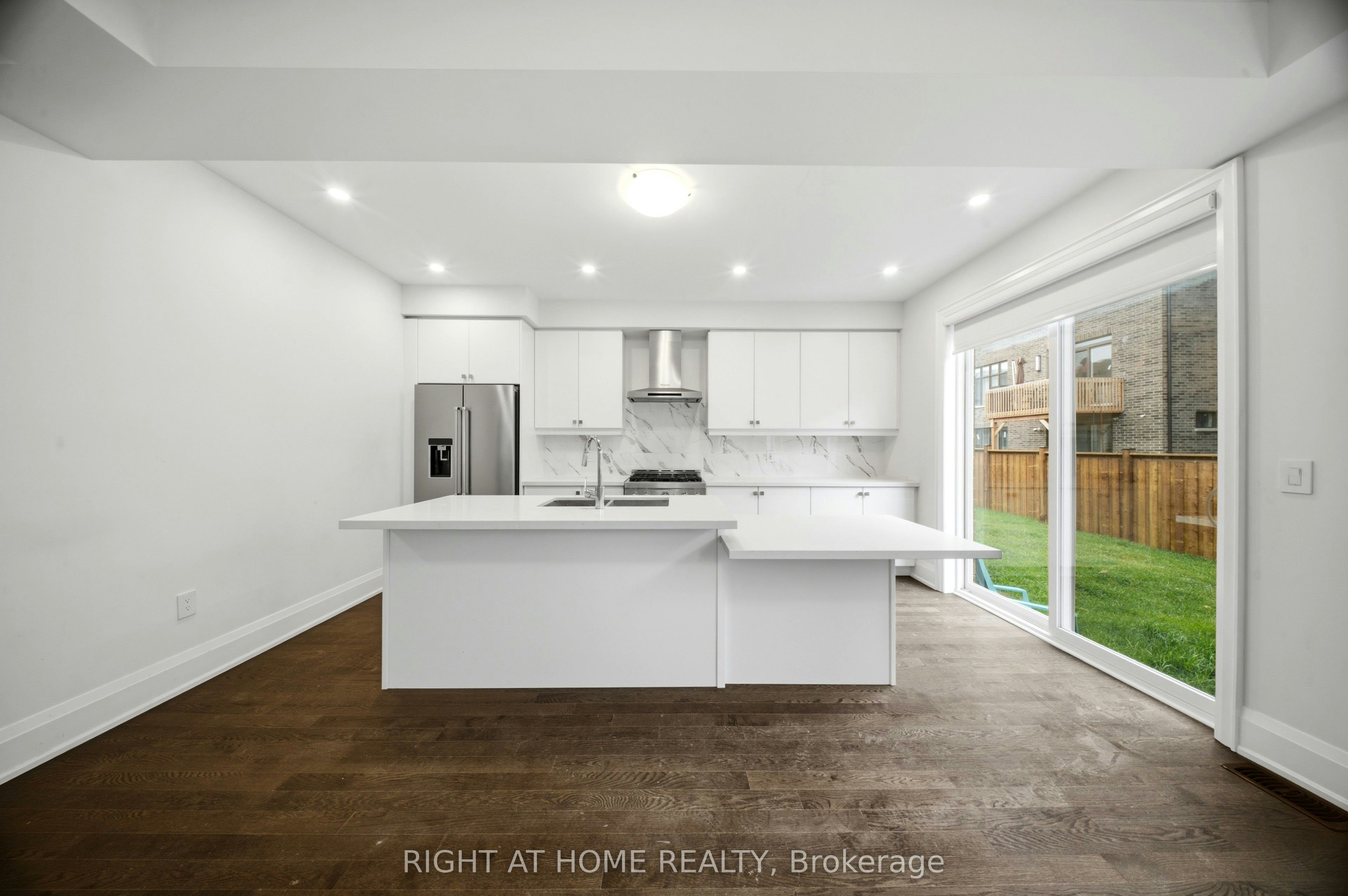 80 Tempel Street, Richmond Hill, ON, L4E 1K6 - 8