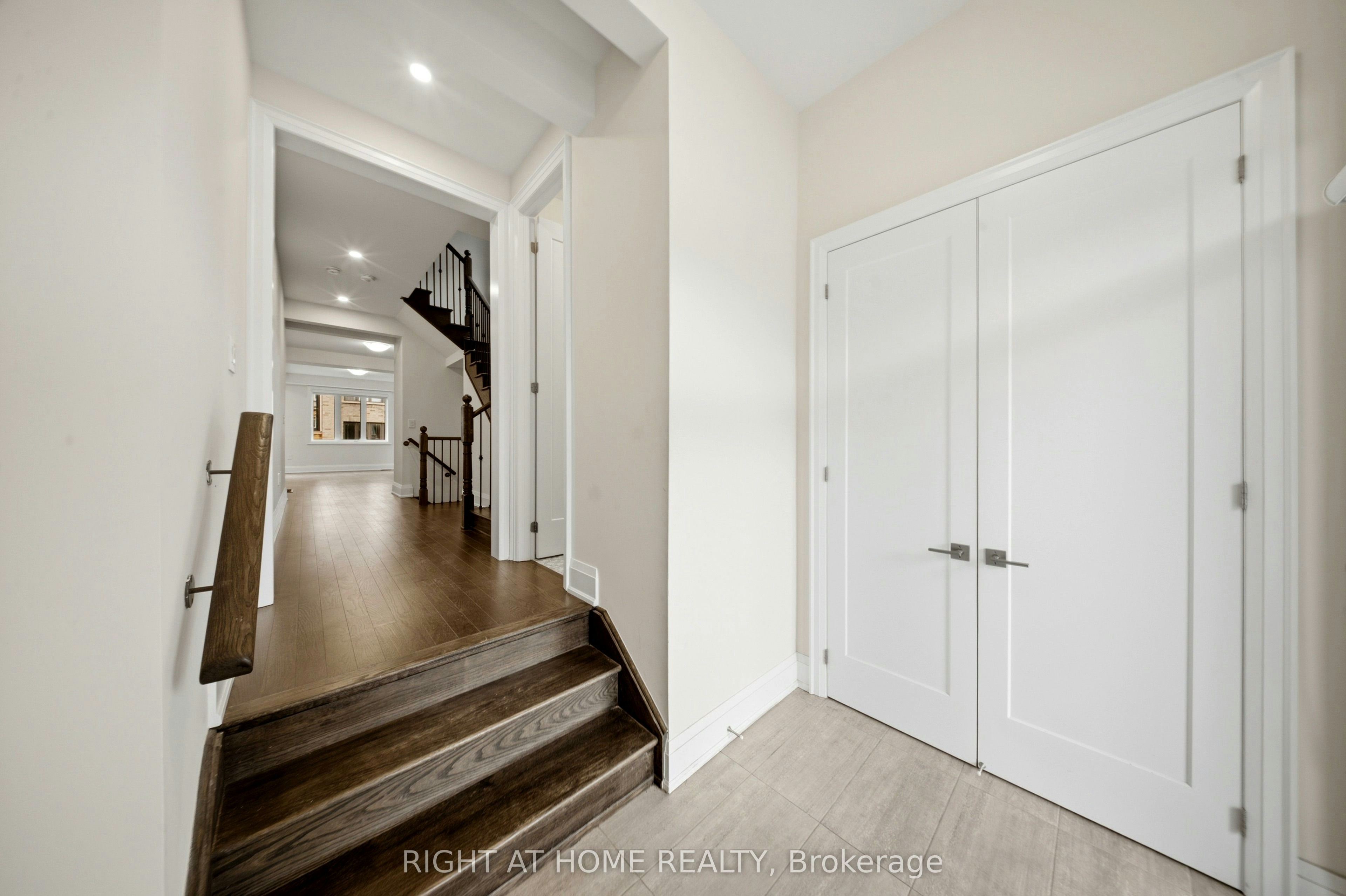 80 Tempel Street, Richmond Hill, ON, L4E 1K6 - 3