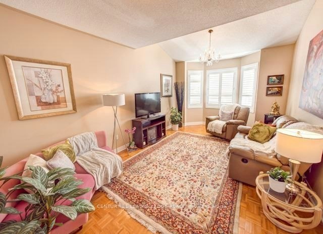 65 Earl Stewart Drive, Aurora, ON, L4G 7P4 - 4
