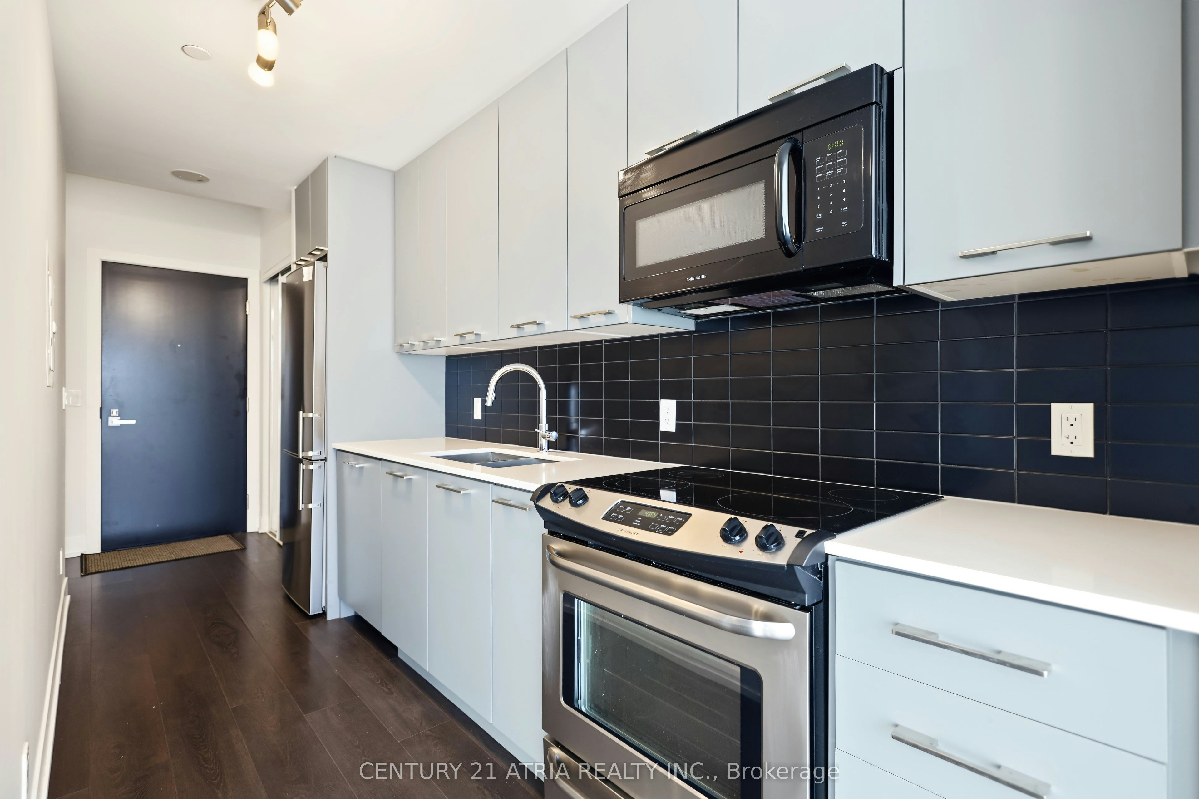 528-9471 Yonge Street, Richmond Hill, ON, L4C 0Z5 - 3