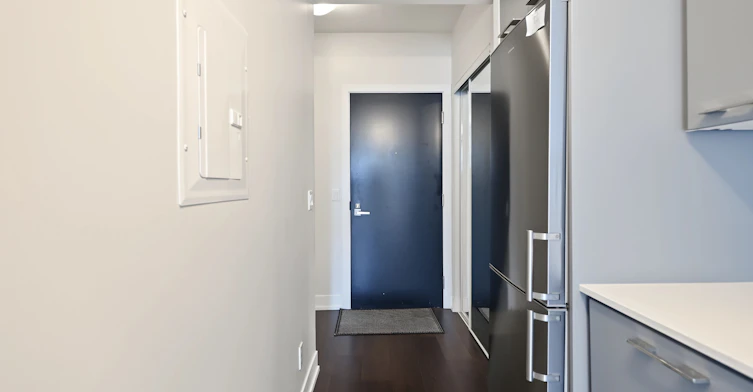 528-9471 Yonge Street, Richmond Hill, ON, L4C 0Z5 - 2
