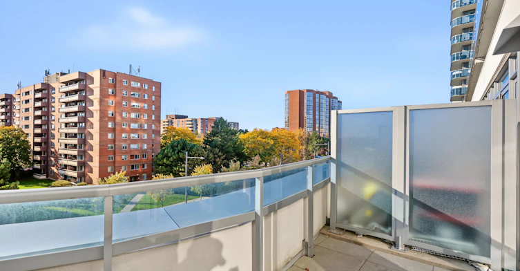 528-9471 Yonge Street, Richmond Hill, ON, L4C 0Z5 - 13