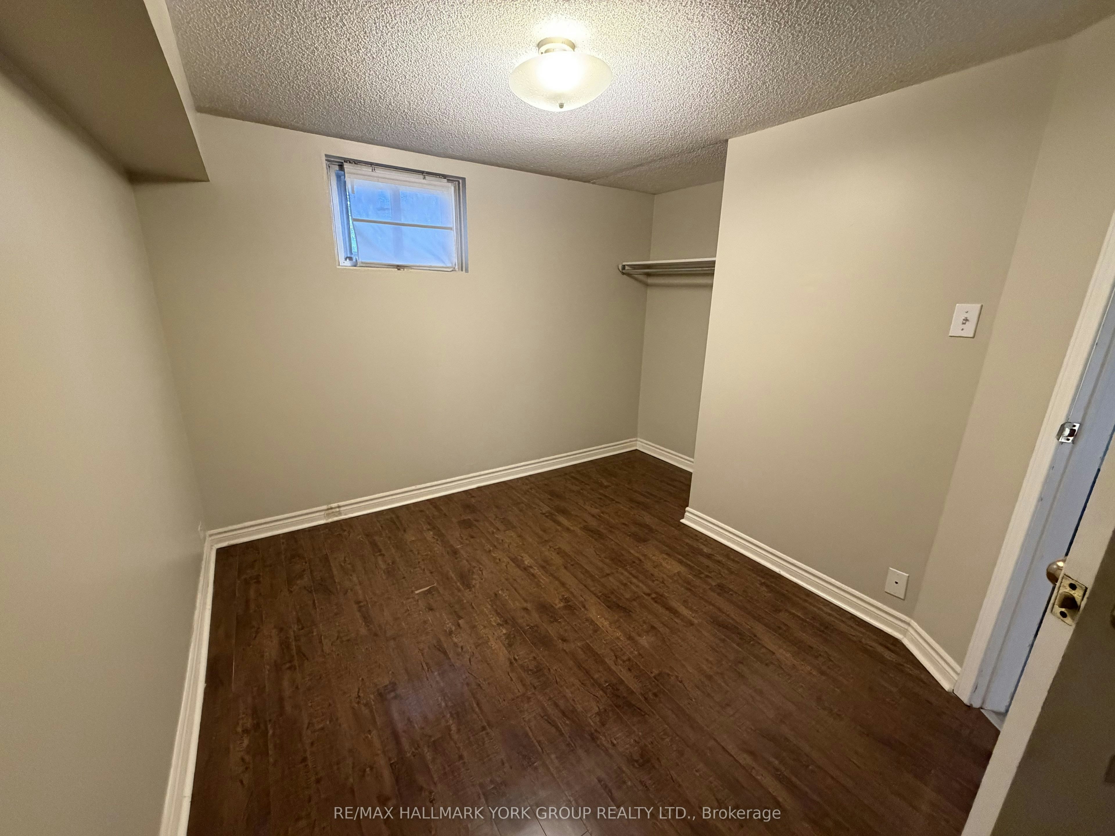 Lower-47 Longford Drive, Newmarket, ON, L3Y 2Y6 - 7
