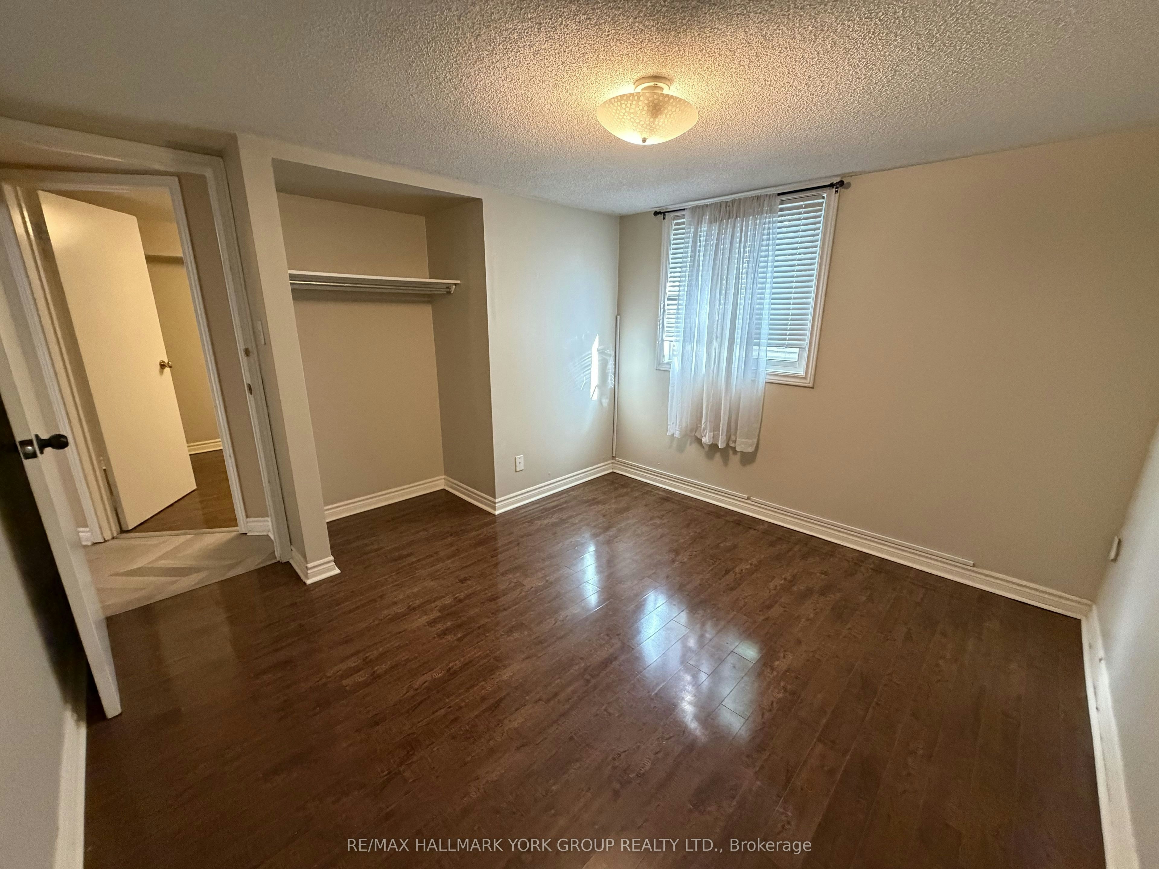 Lower-47 Longford Drive, Newmarket, ON, L3Y 2Y6 - 5