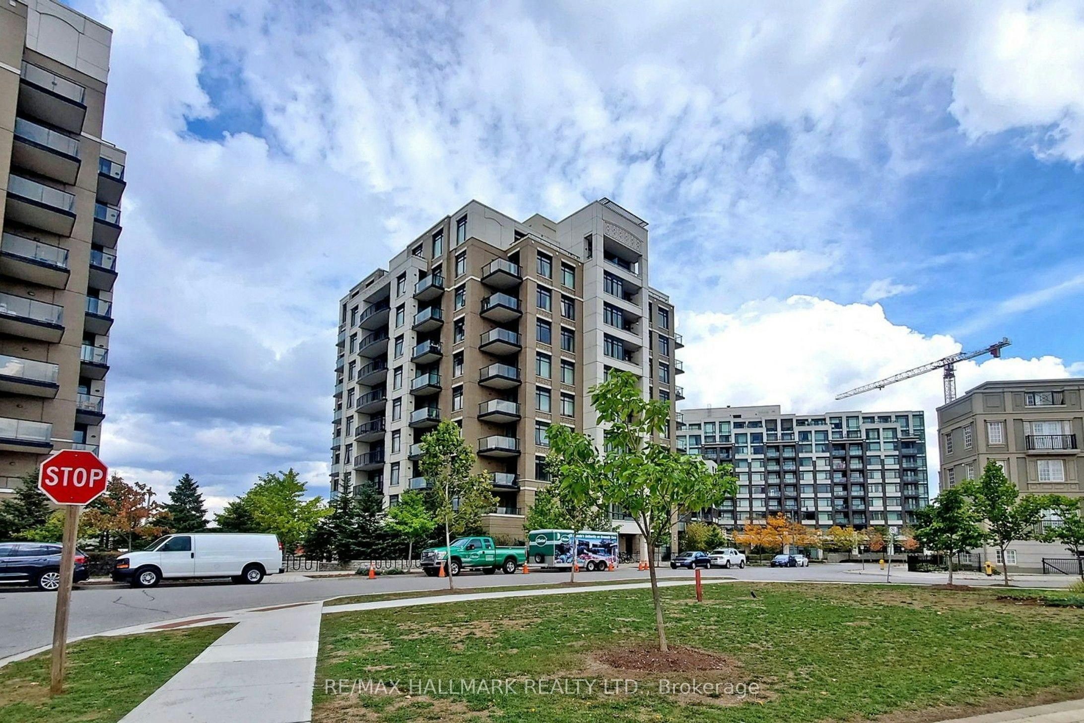 610-111 Upper Duke Crescent, Markham, ON, L6G 0C8 - 31