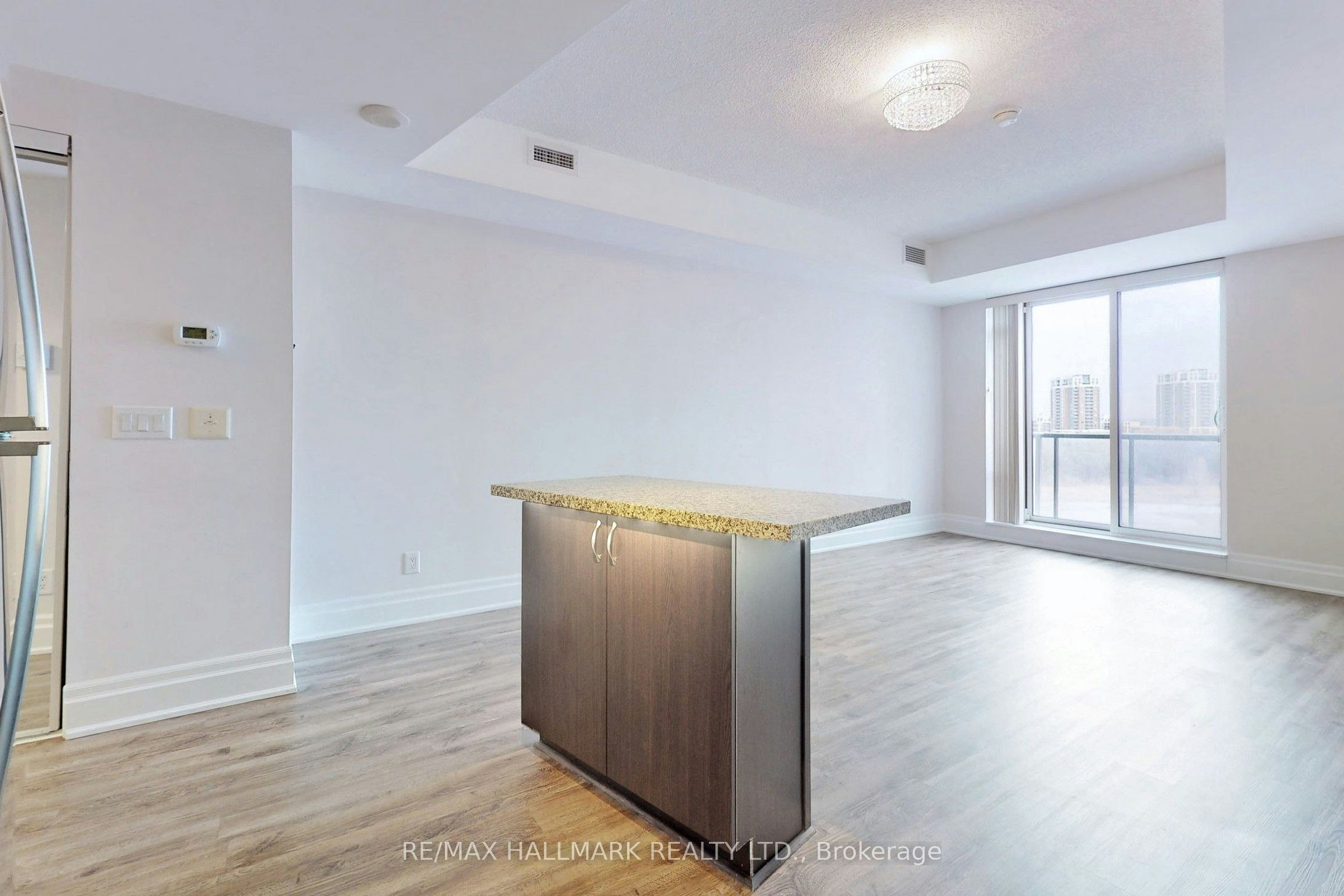 610-111 Upper Duke Crescent, Markham, ON, L6G 0C8 - 17