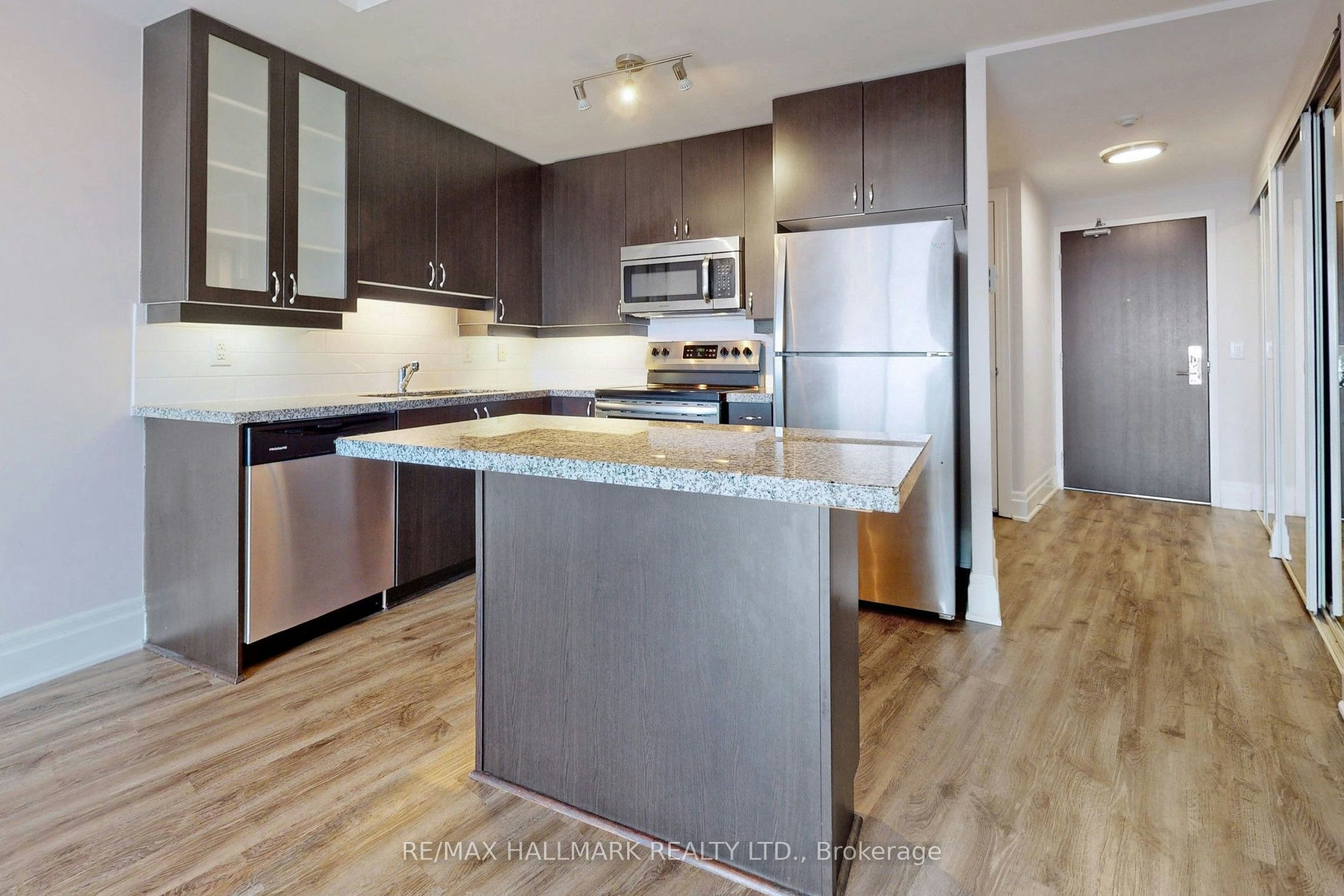 610-111 Upper Duke Crescent, Markham, ON, L6G 0C8 - 10