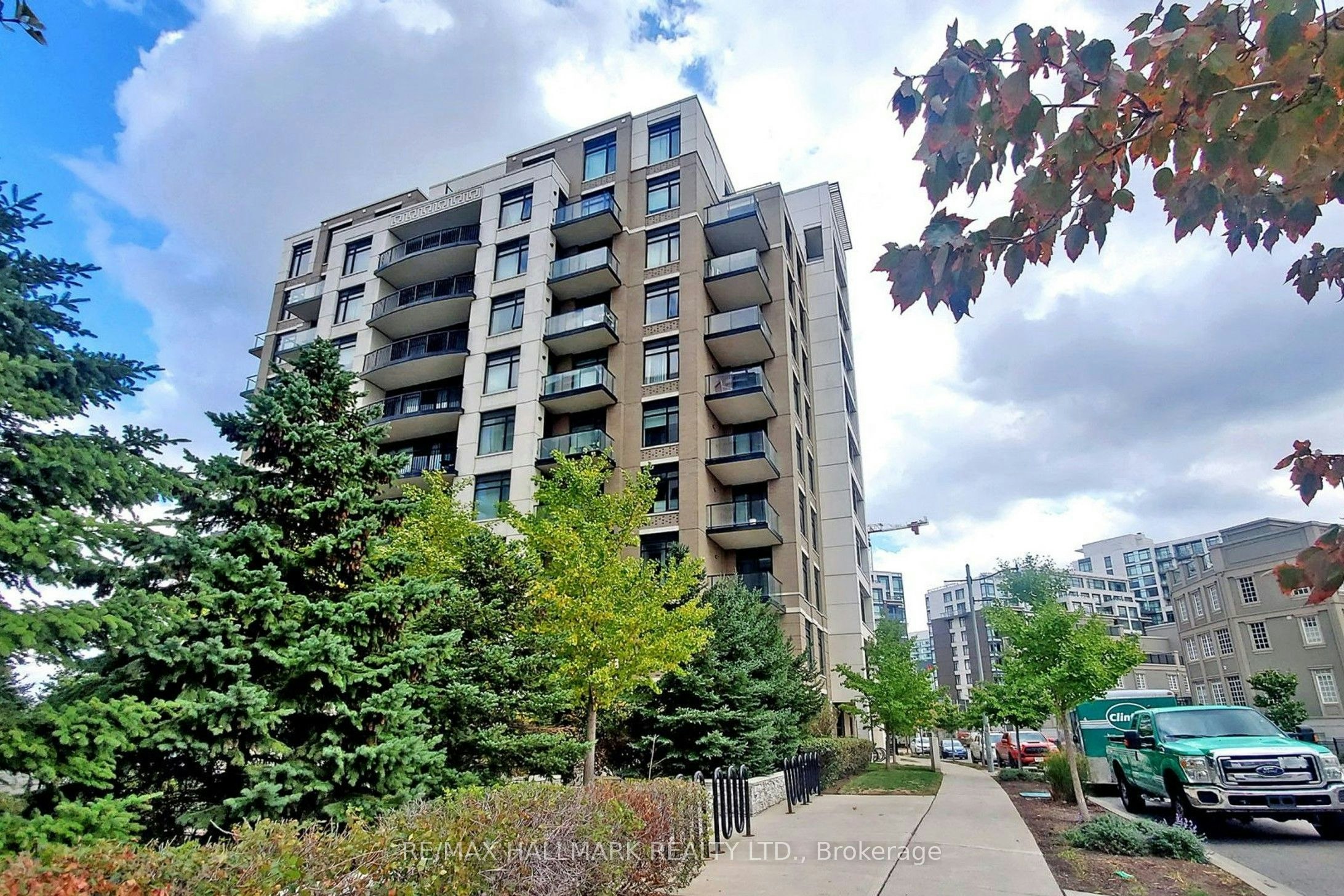 610-111 Upper Duke Crescent, Markham, ON, L6G 0C8 - 3