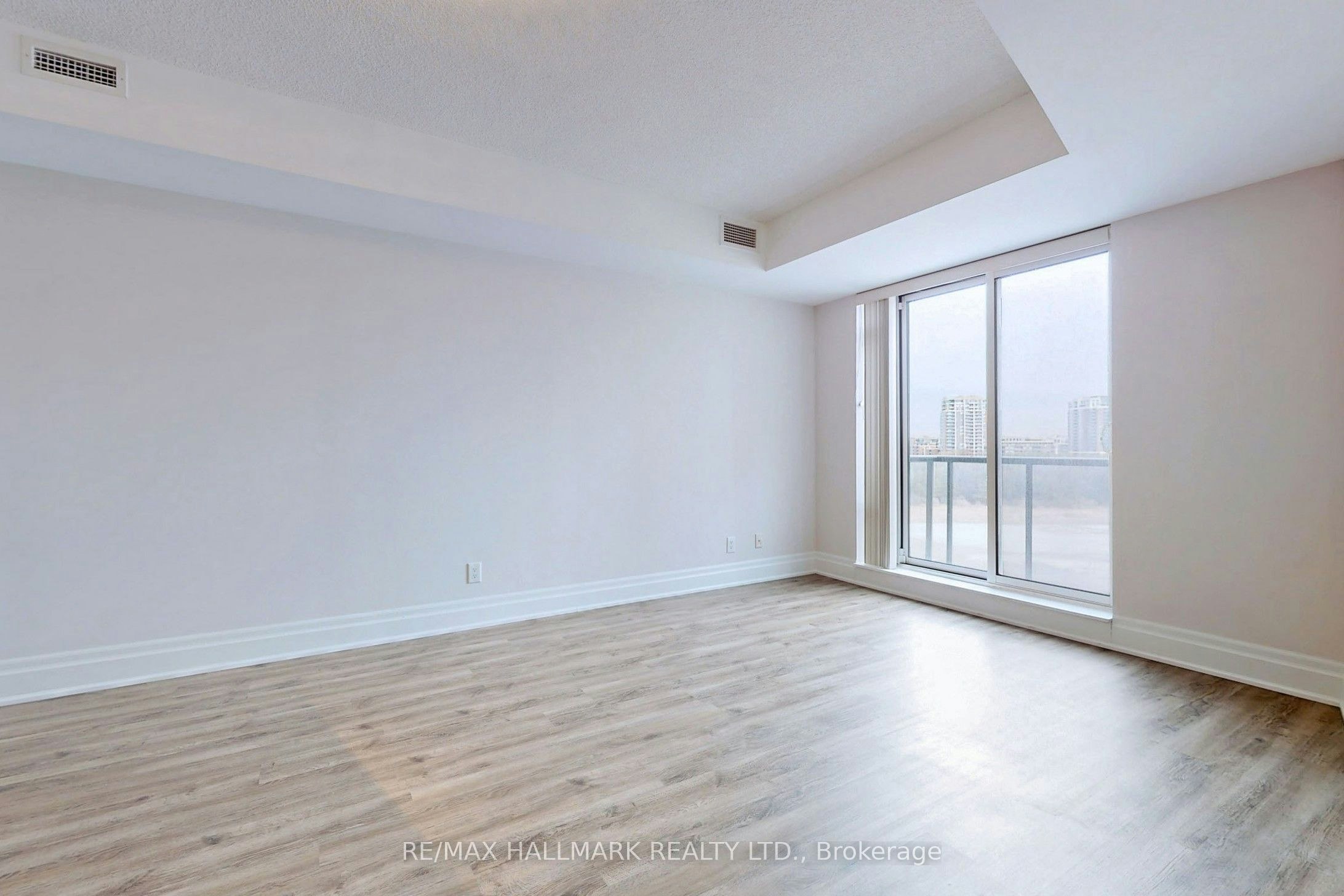 610-111 Upper Duke Crescent, Markham, ON, L6G 0C8 - 18