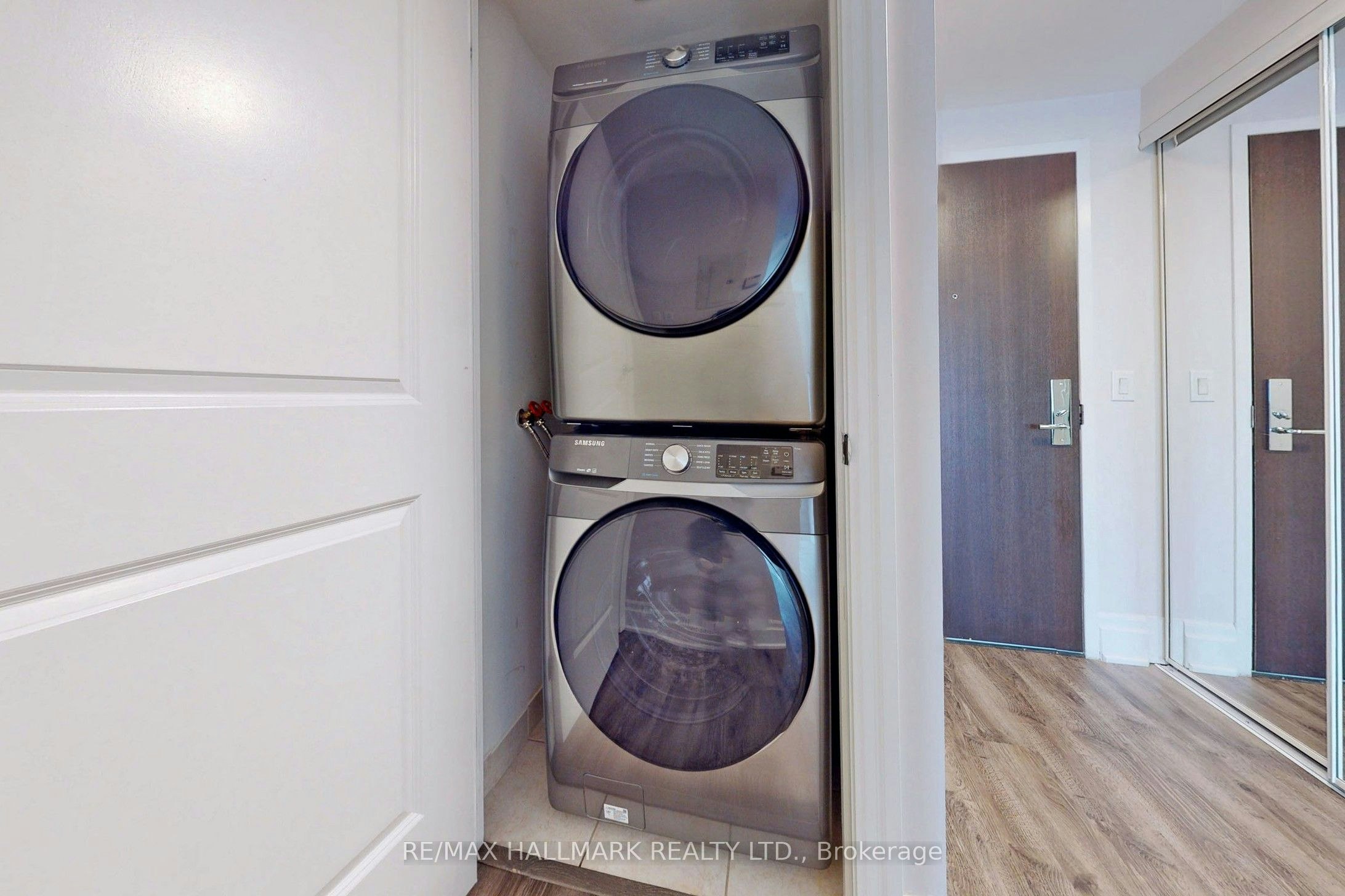 610-111 Upper Duke Crescent, Markham, ON, L6G 0C8 - 23