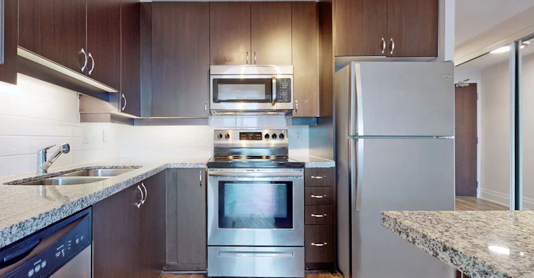 610-111 Upper Duke Crescent, Markham, ON, L6G 0C8 - 11