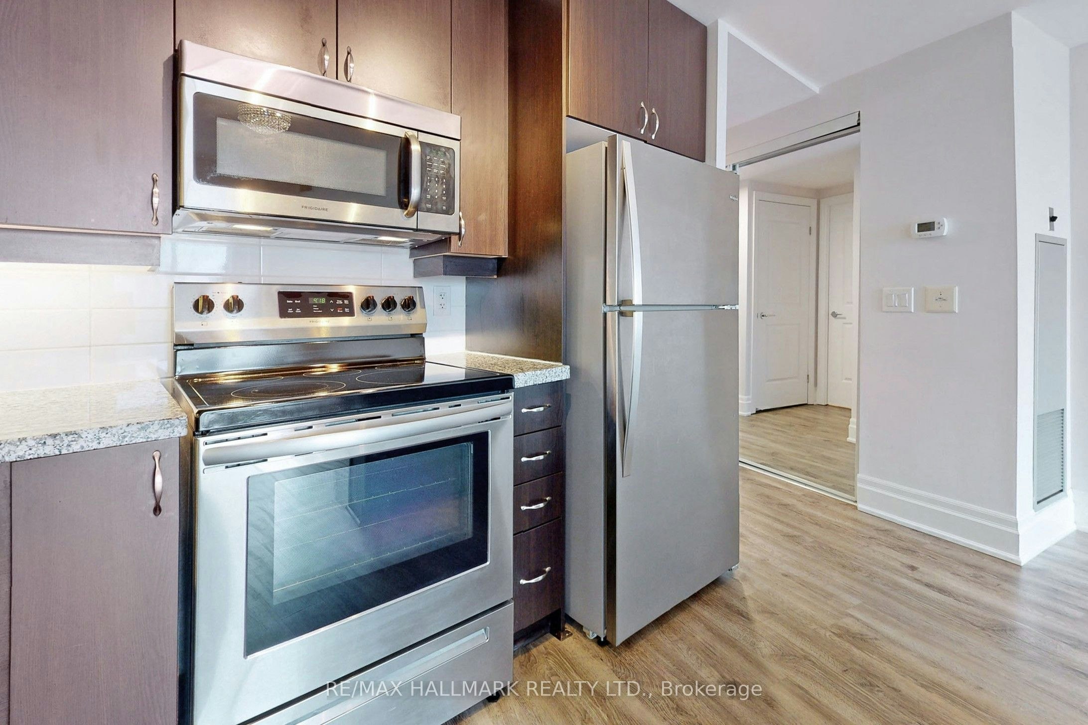 610-111 Upper Duke Crescent, Markham, ON, L6G 0C8 - 12
