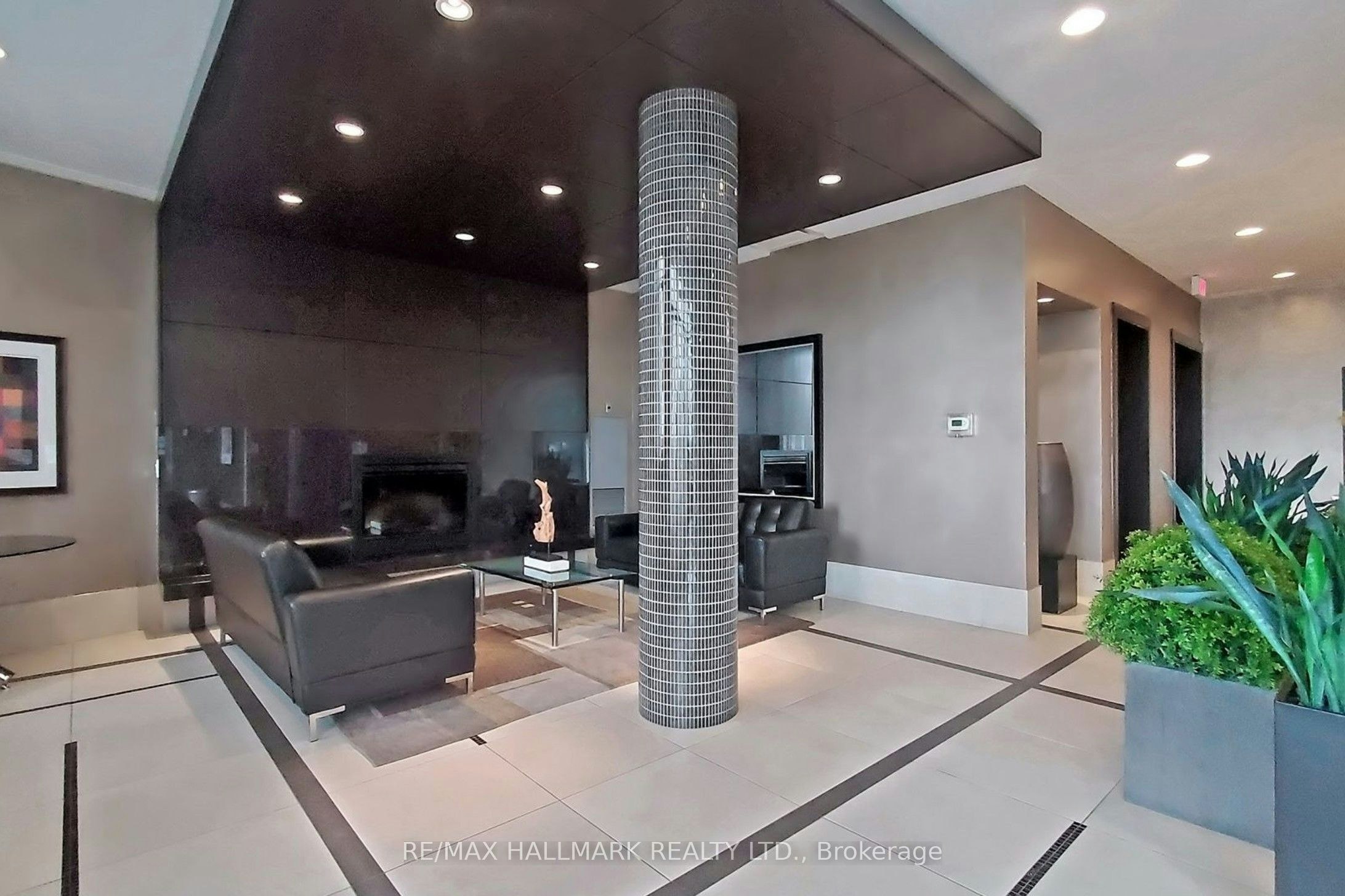610-111 Upper Duke Crescent, Markham, ON, L6G 0C8 - 6