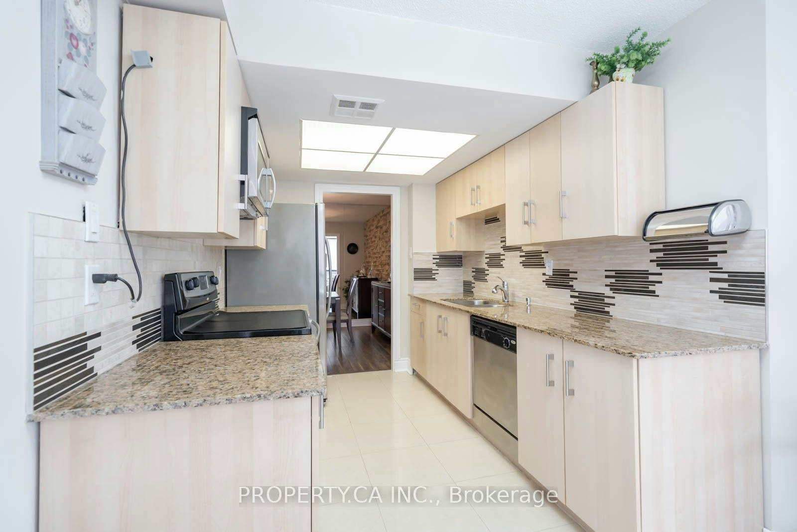 605-7460 Bathurst Street, Vaughan, ON, L4J 7K9 - 12