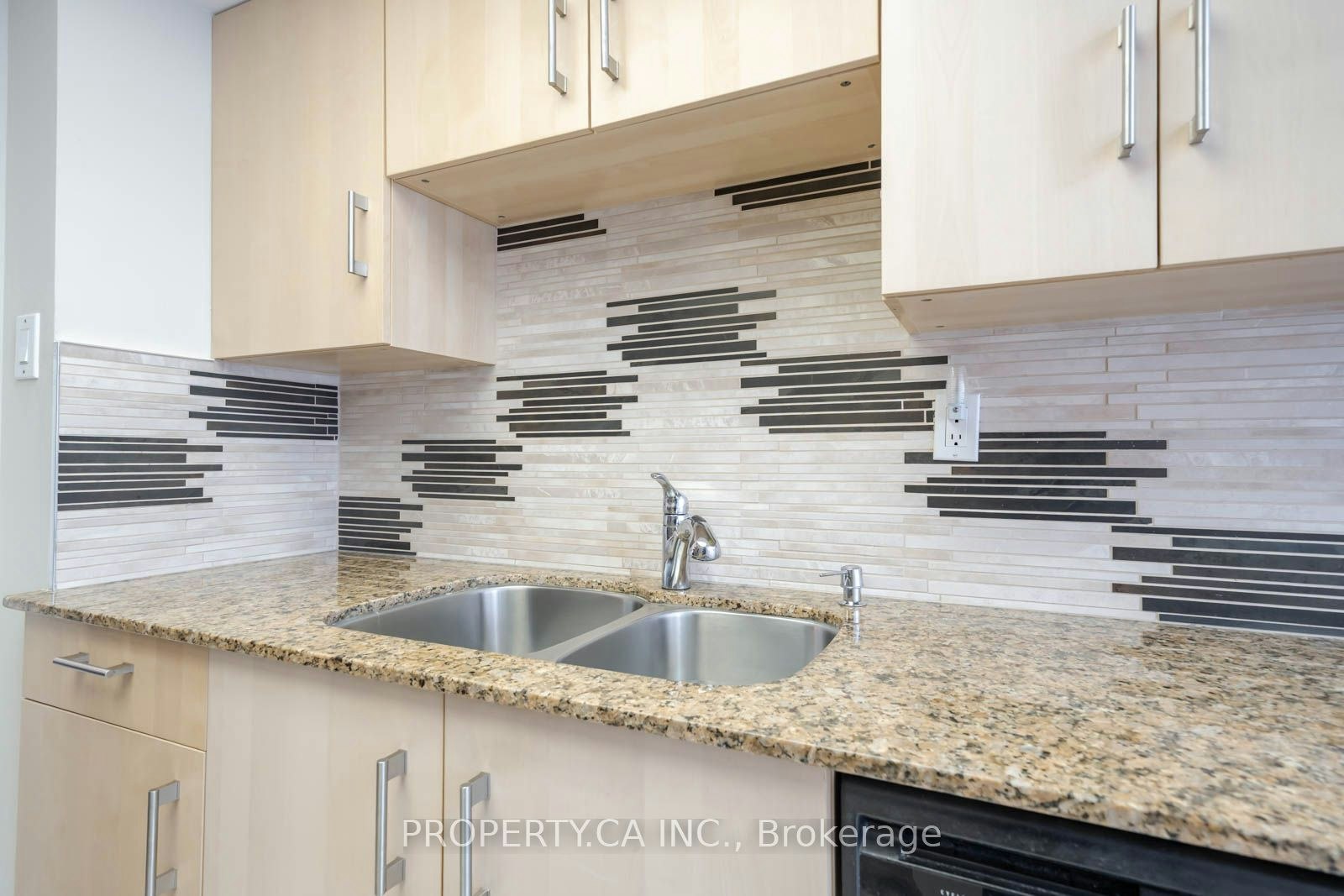 605-7460 Bathurst Street, Vaughan, ON, L4J 7K9 - 13