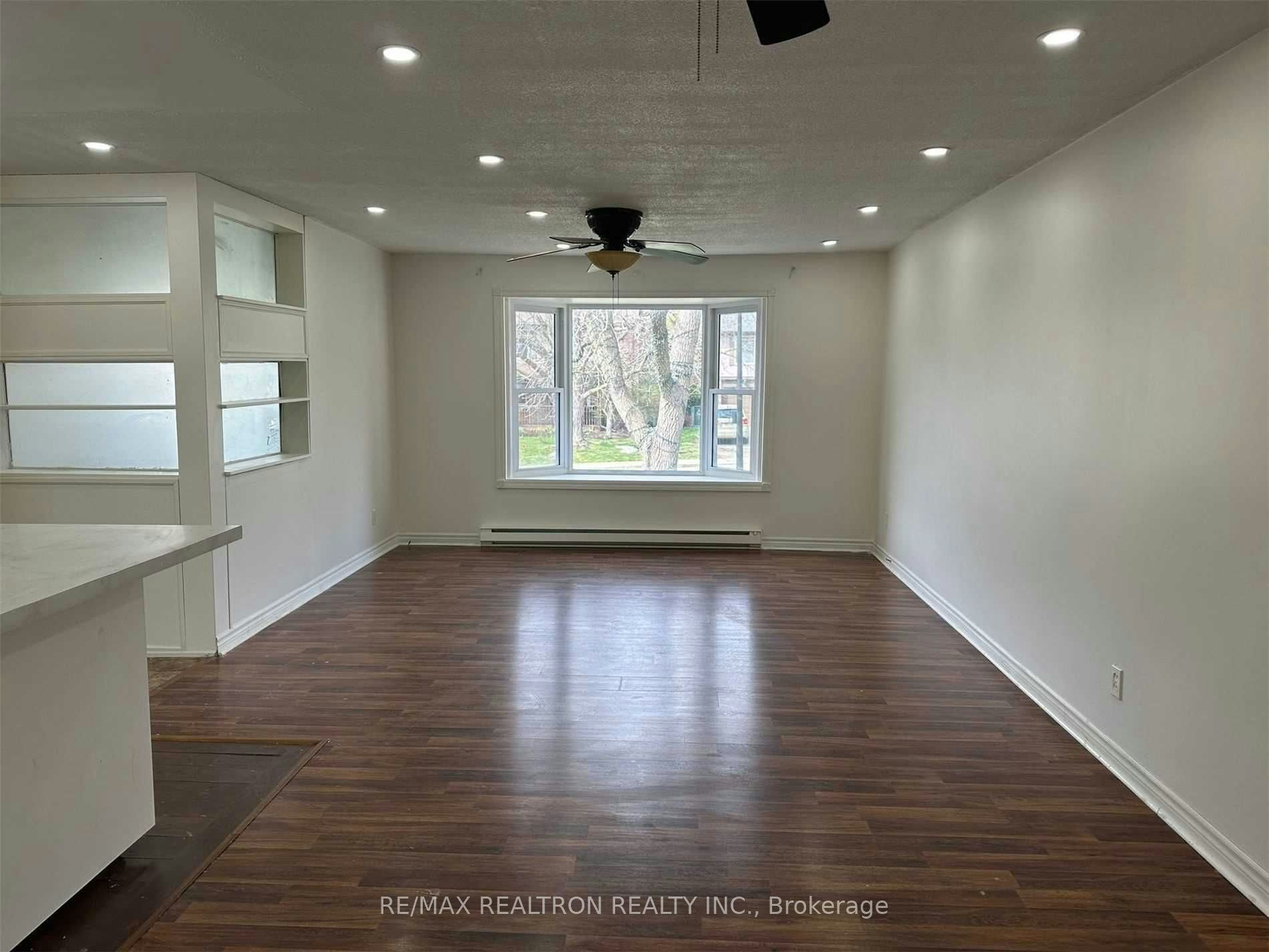 868 Magnolia Avenue, Newmarket, ON, L3Y 3C7 - 13