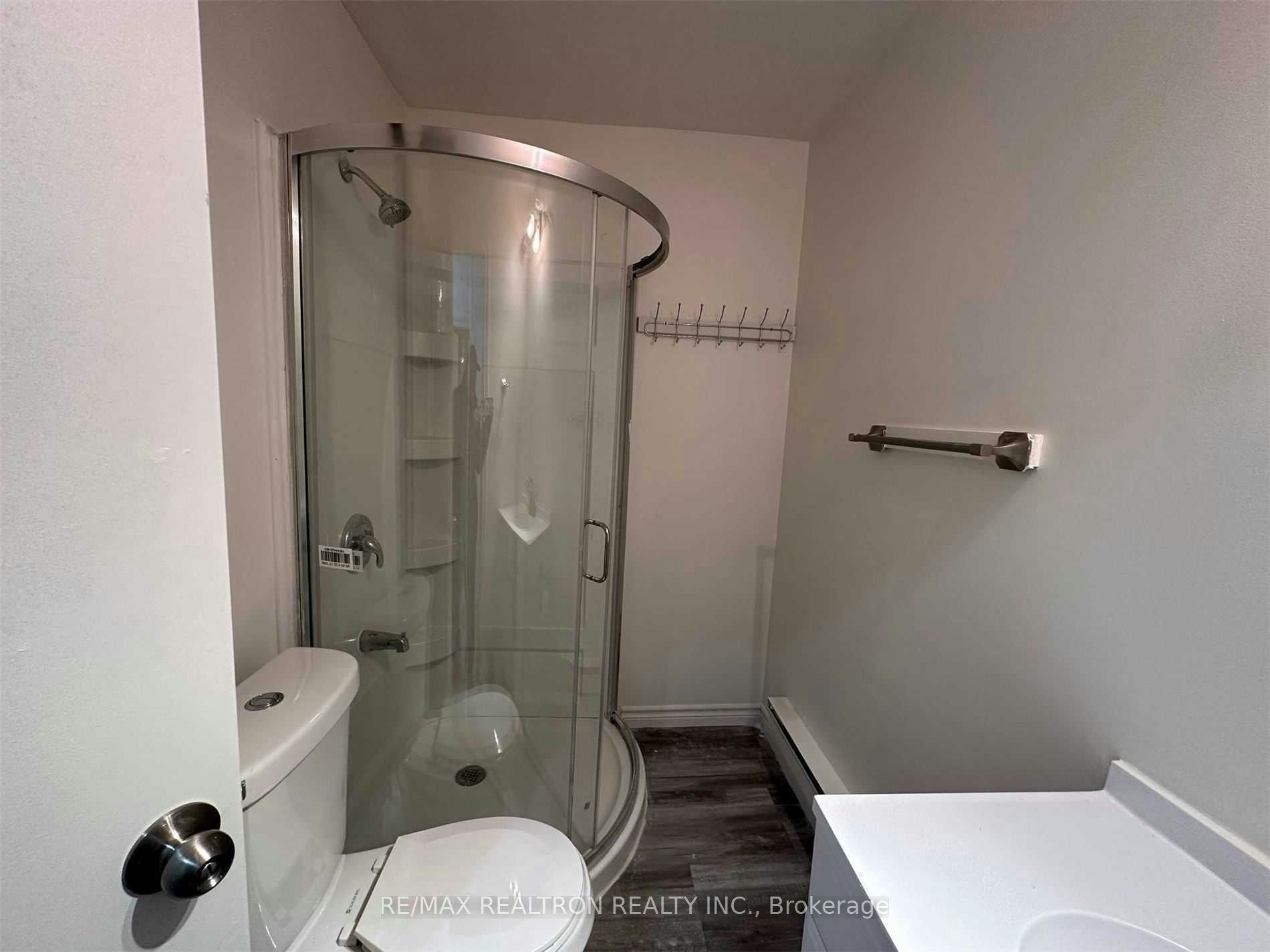 868 Magnolia Avenue, Newmarket, ON, L3Y 3C7 - 17