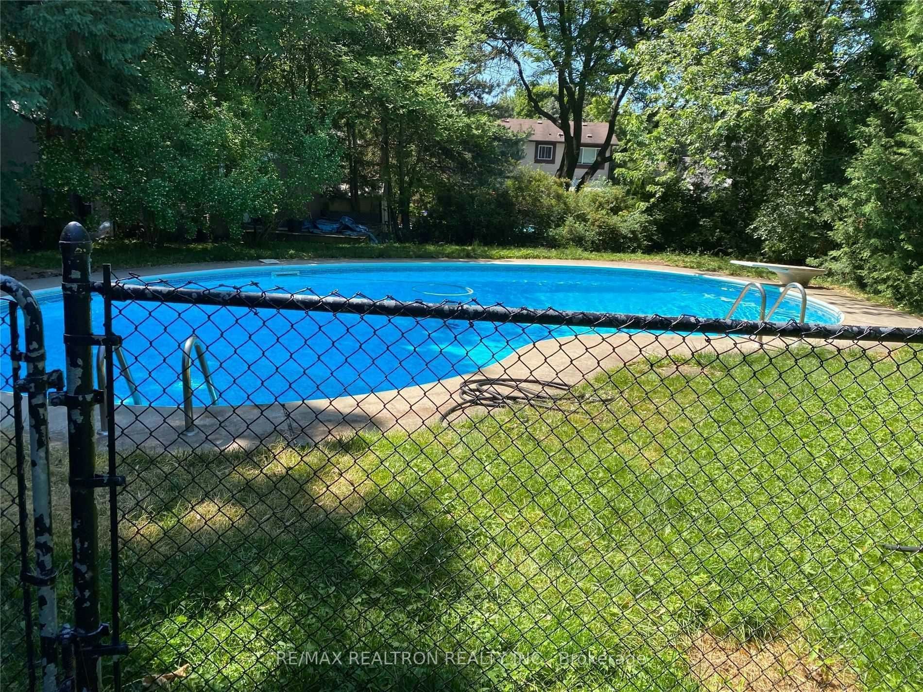 868 Magnolia Avenue, Newmarket, ON, L3Y 3C7 - 25