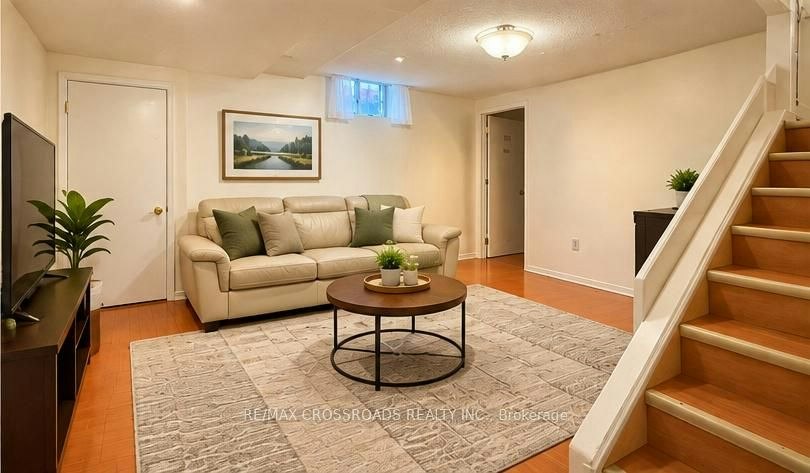 52 Norman Ross Drive, Markham, ON, L3S 2Z1 - 2