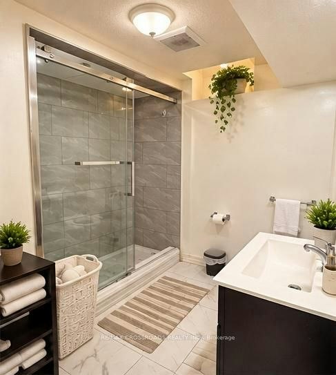 52 Norman Ross Drive, Markham, ON, L3S 2Z1 - 5