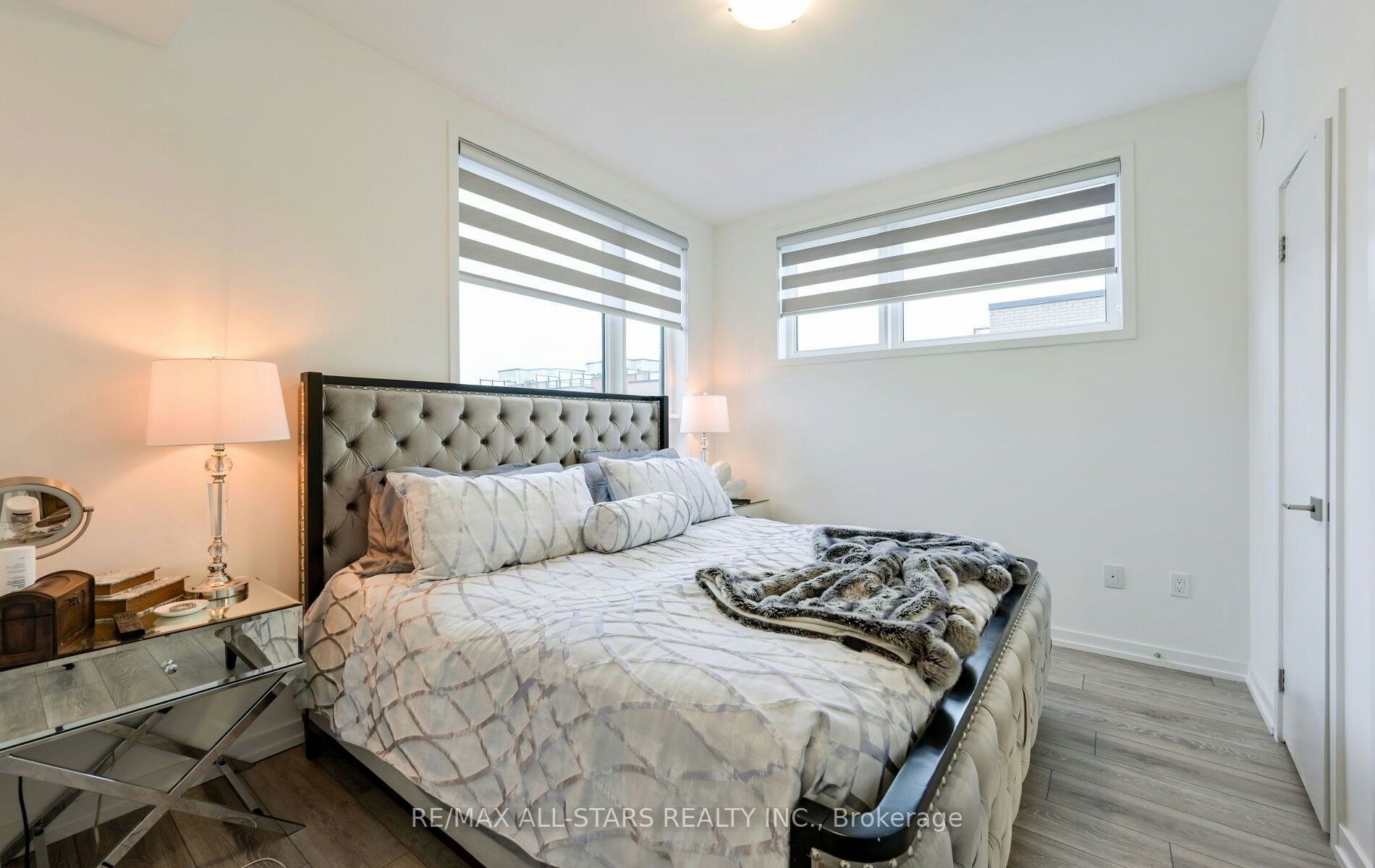 26-26 Lytham Green Circle, Newmarket, ON, L3Y 0H5 - 19