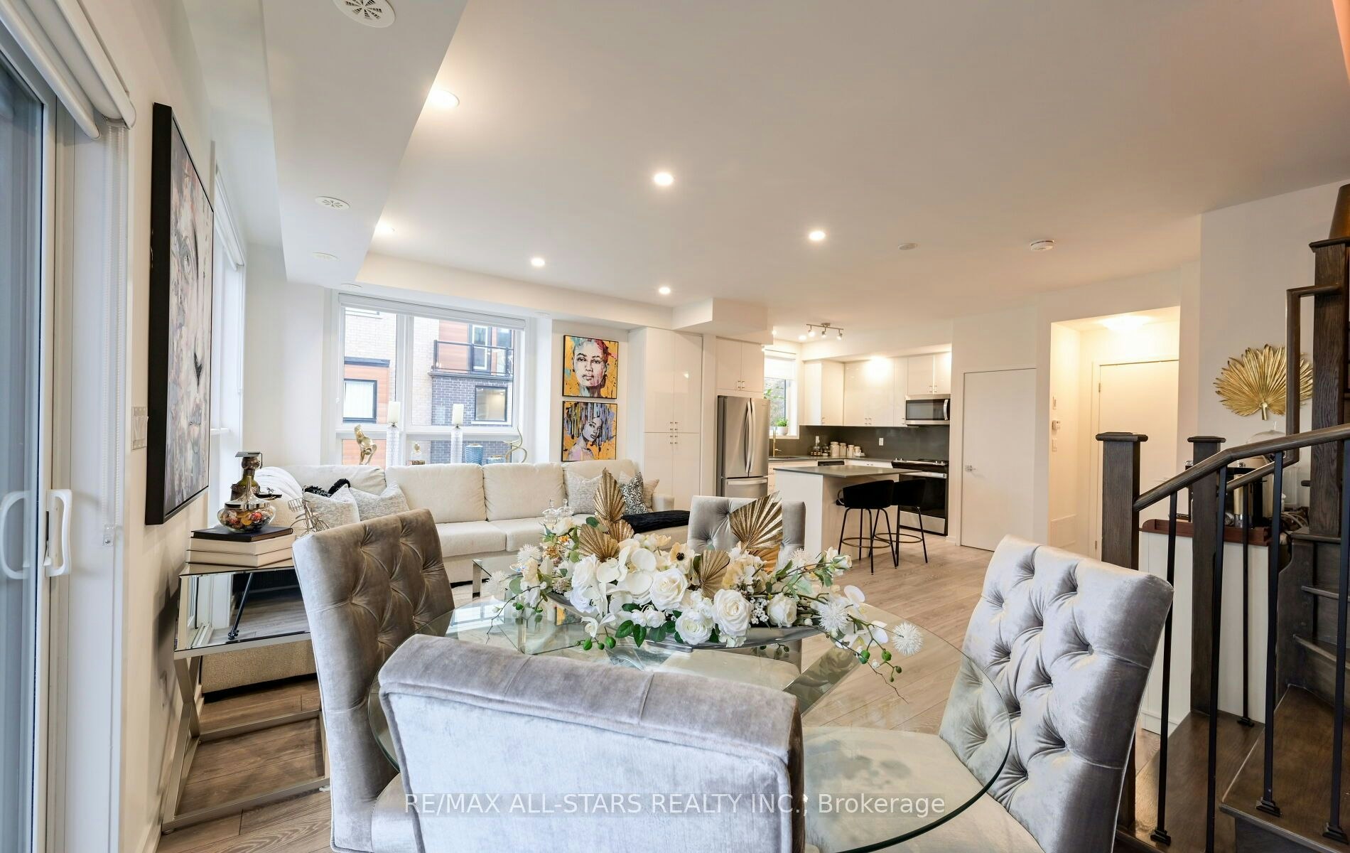 26-26 Lytham Green Circle, Newmarket, ON, L3Y 0H5 - 12