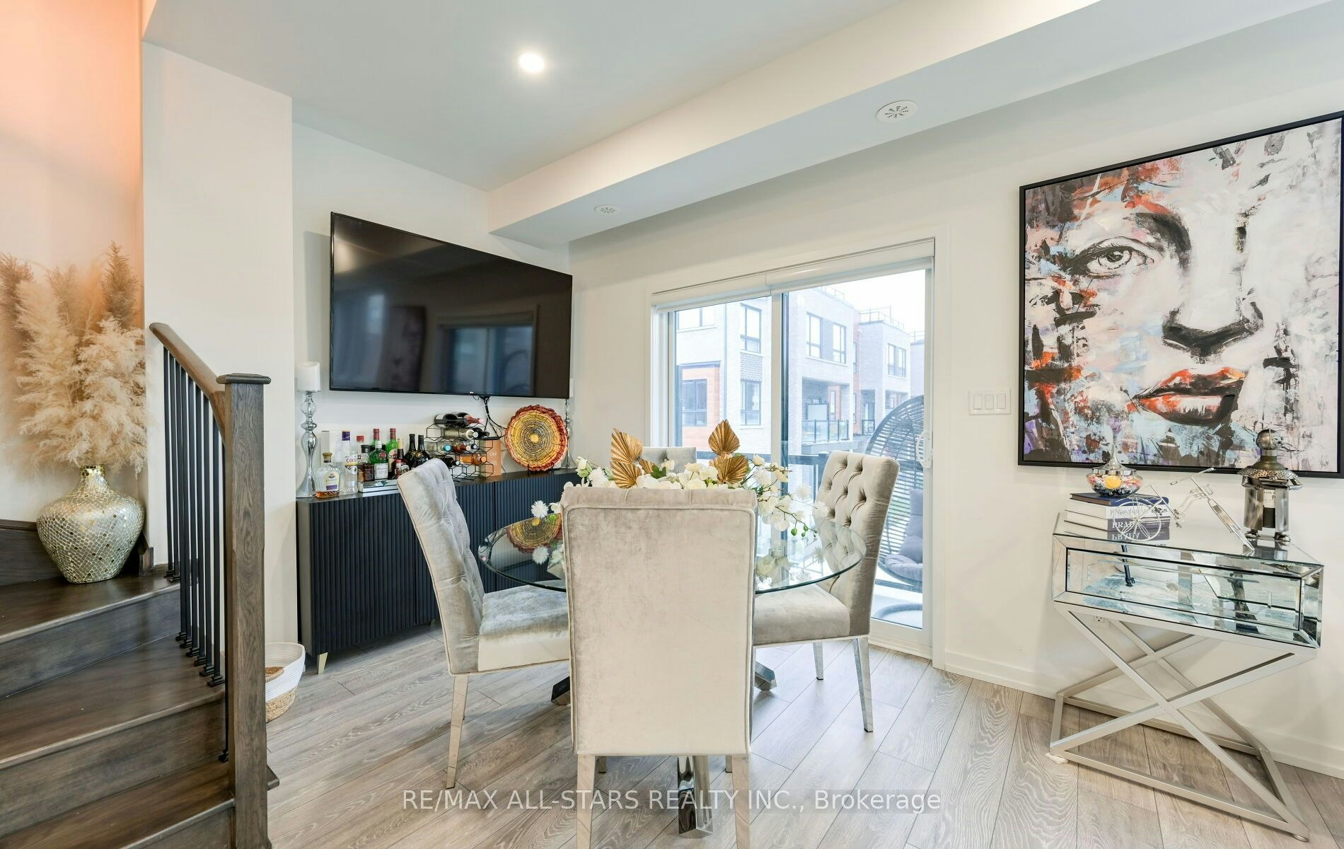 26-26 Lytham Green Circle, Newmarket, ON, L3Y 0H5 - 9