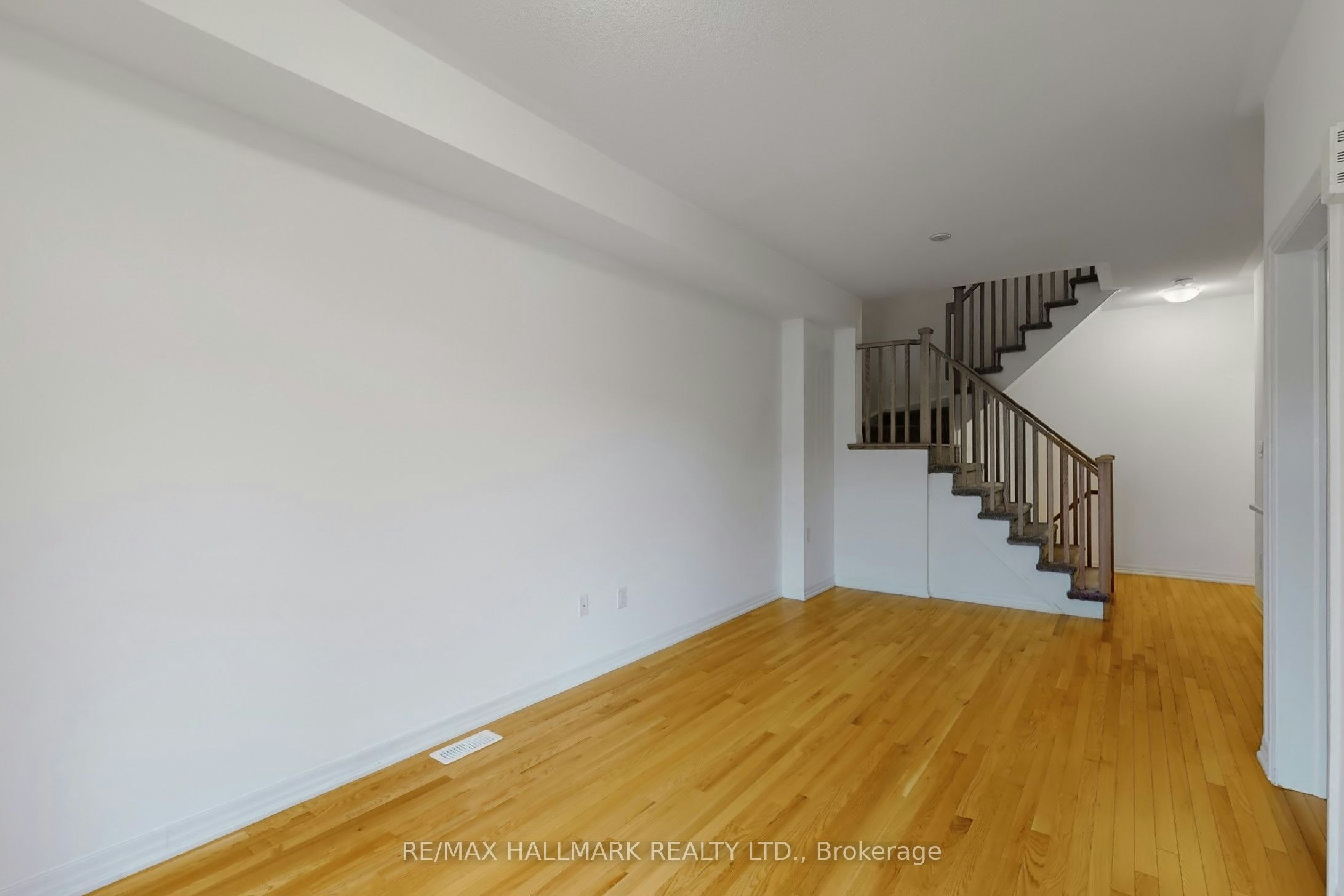 106 Bravo Lane, Newmarket, ON, L3X 0L3 - 7
