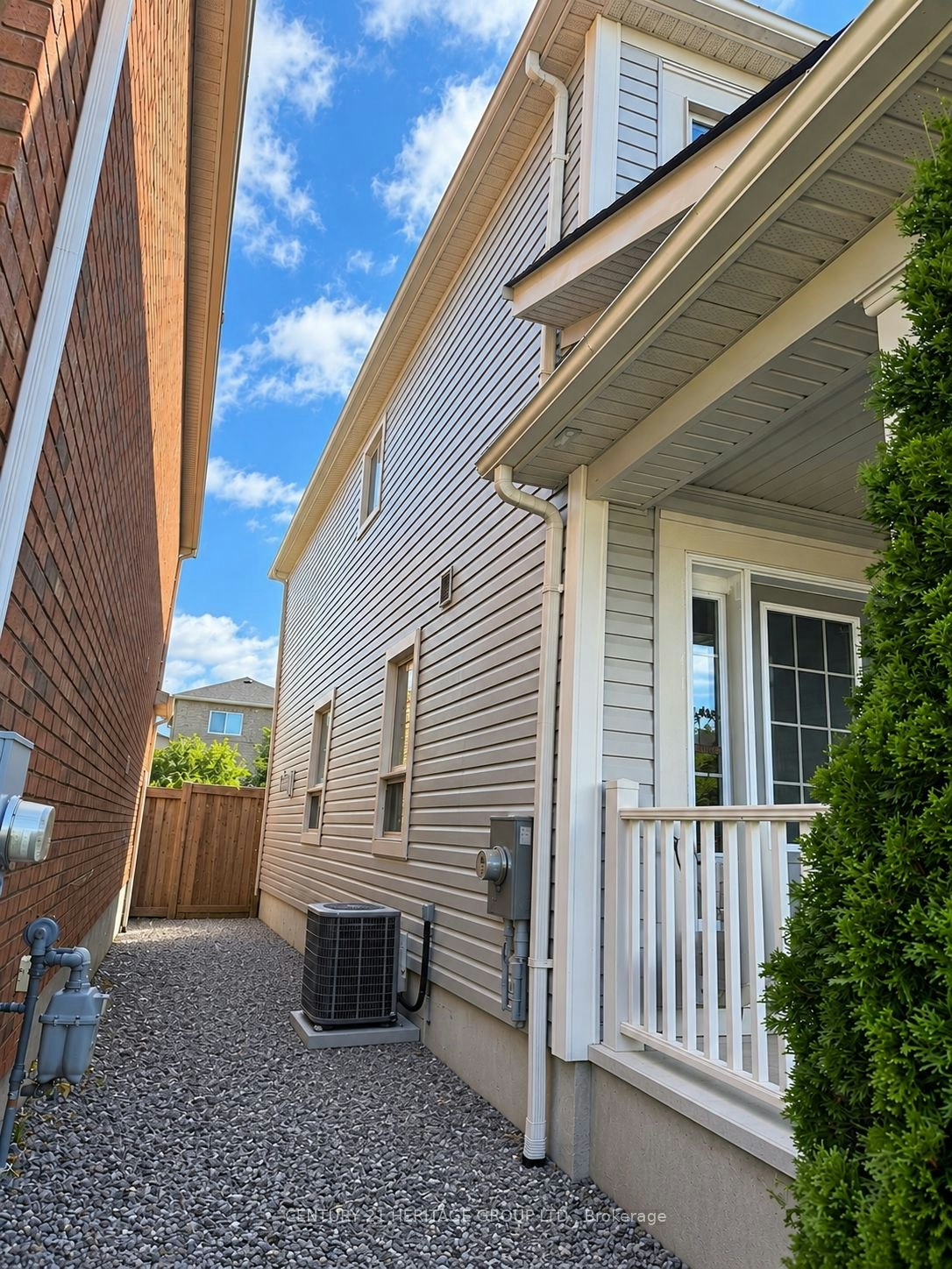 Upper Level, Main & 2nd-212 Armstrong Crescent E, Bradford West Gwillimbury, ON, L3Z 0L4 - 4
