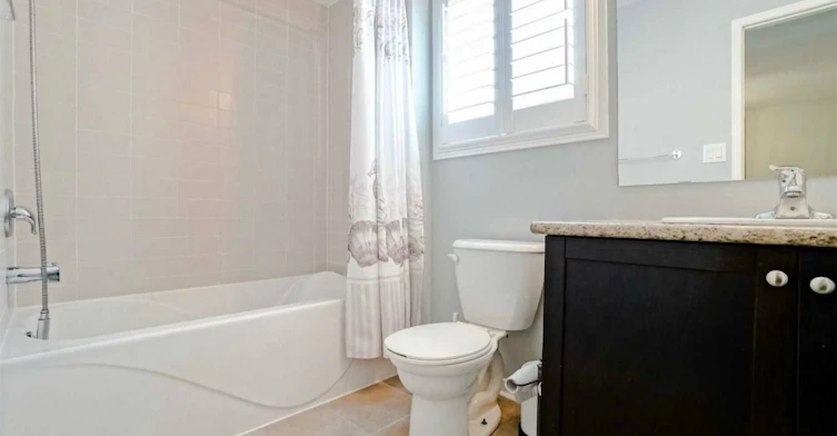 Upper Level, Main & 2nd-212 Armstrong Crescent E, Bradford West Gwillimbury, ON, L3Z 0L4 - 16