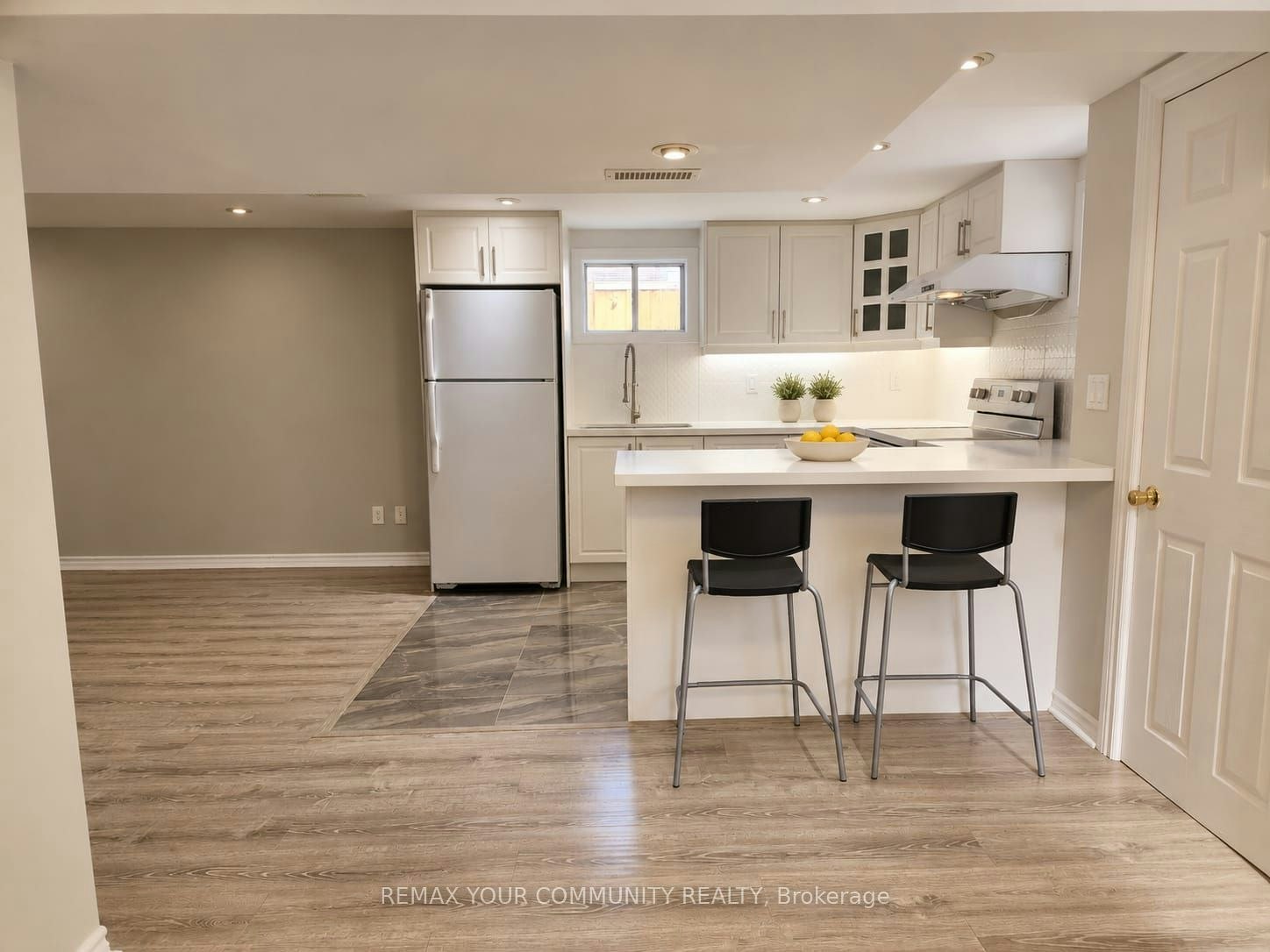 Lower Level-387 Paliser Crescent N, Richmond Hill, ON, L4C 1R5 - 3