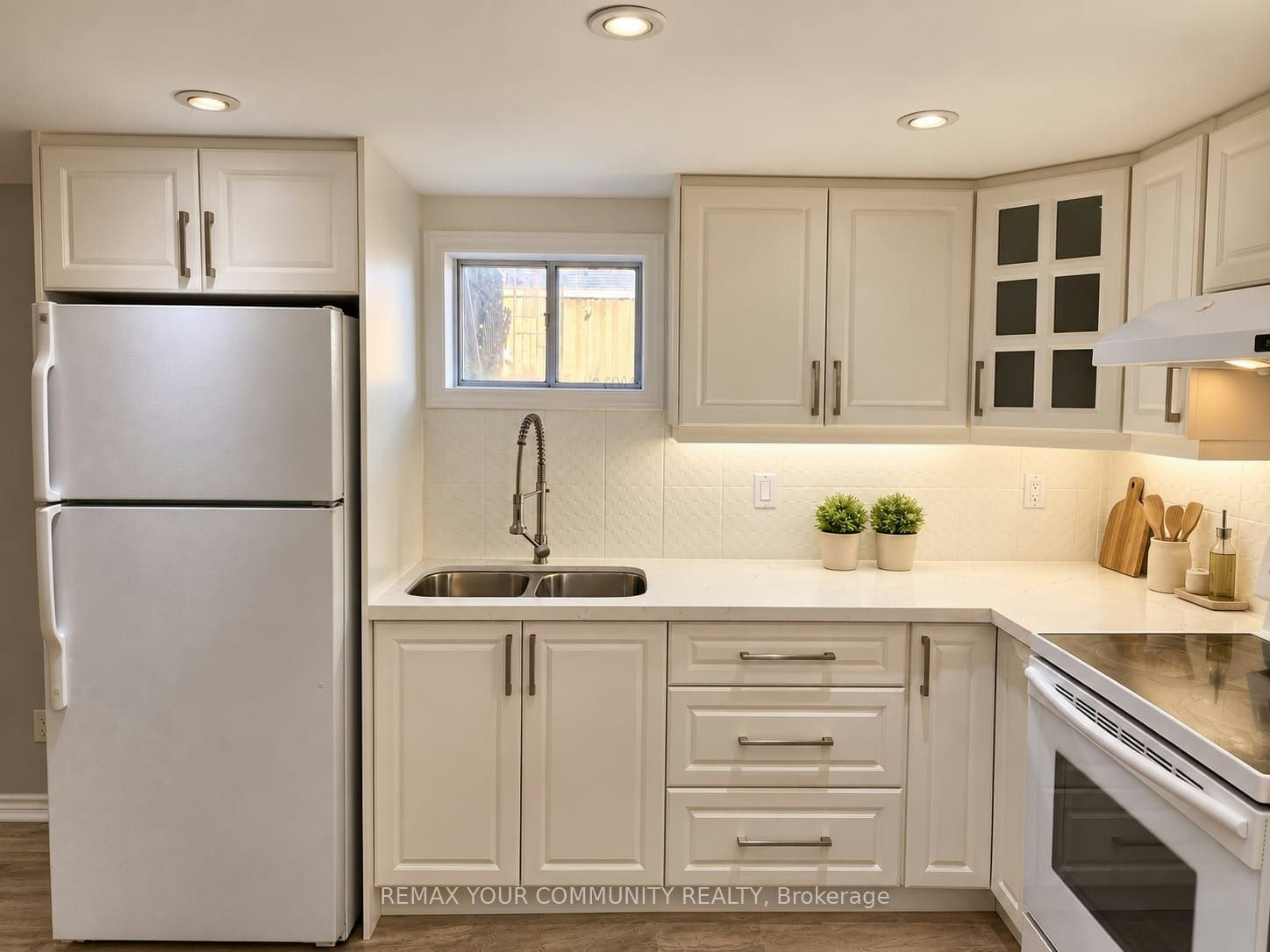 Lower Level-387 Paliser Crescent N, Richmond Hill, ON, L4C 1R5 - 8