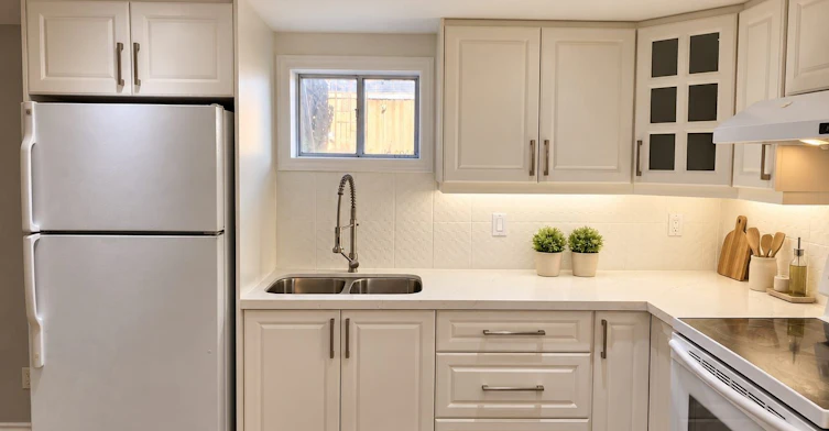 Lower Level-387 Paliser Crescent N, Richmond Hill, ON, L4C 1R5 - 8