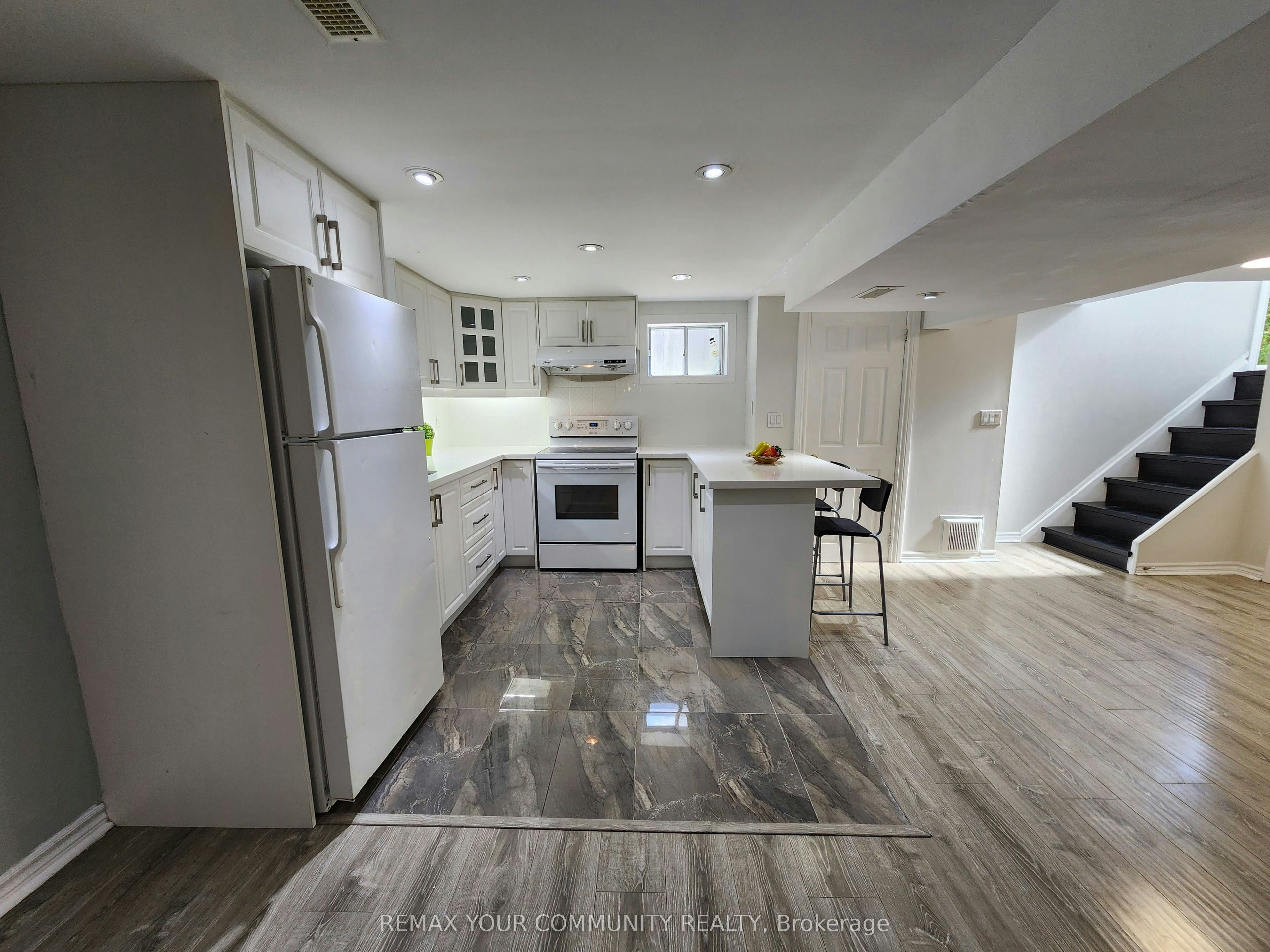 Lower Level-387 Paliser Crescent N, Richmond Hill, ON, L4C 1R5 - 7