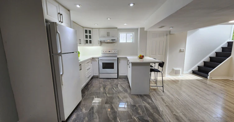 Lower Level-387 Paliser Crescent N, Richmond Hill, ON, L4C 1R5 - 7