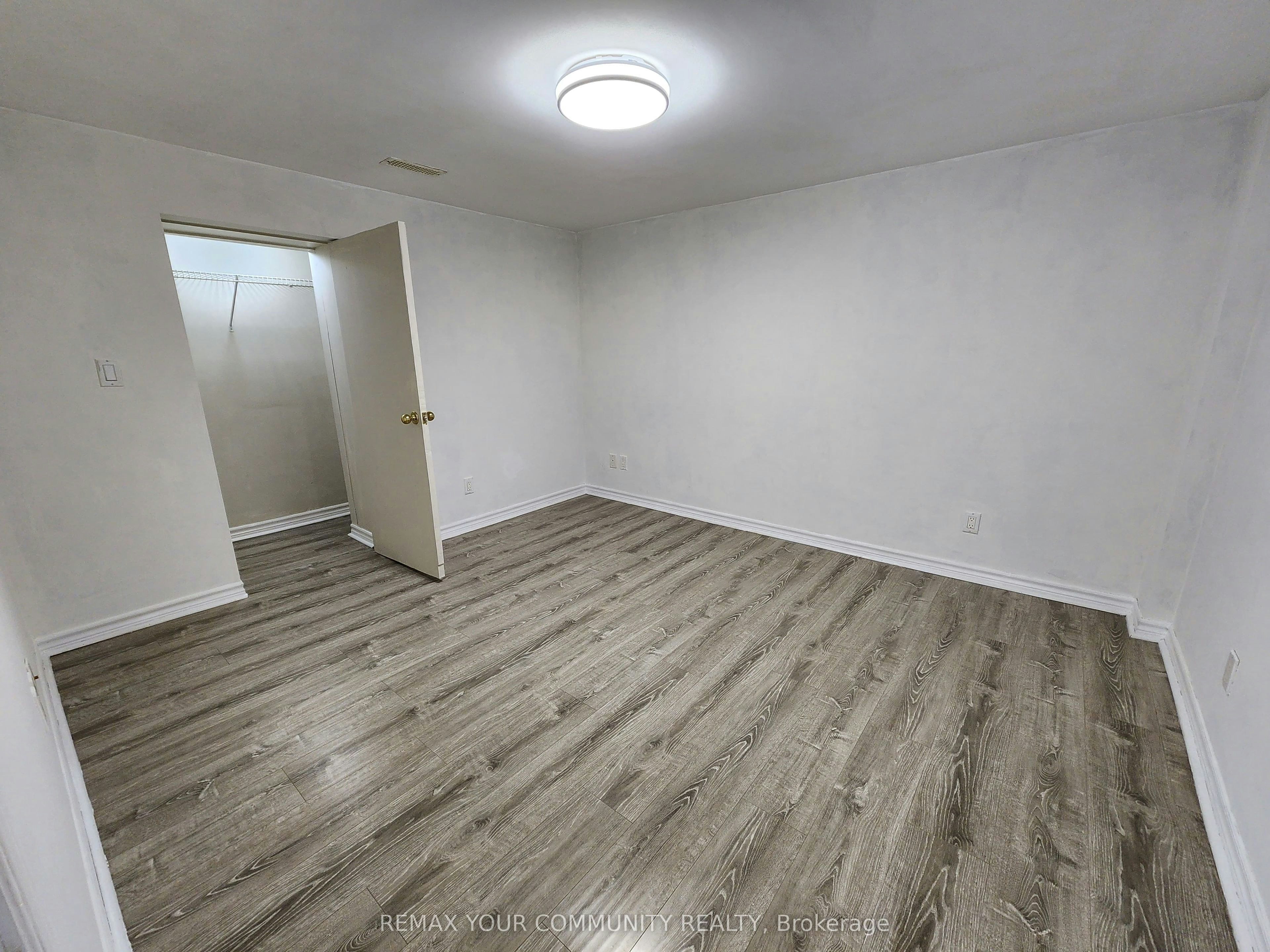 Lower Level-387 Paliser Crescent N, Richmond Hill, ON, L4C 1R5 - 17
