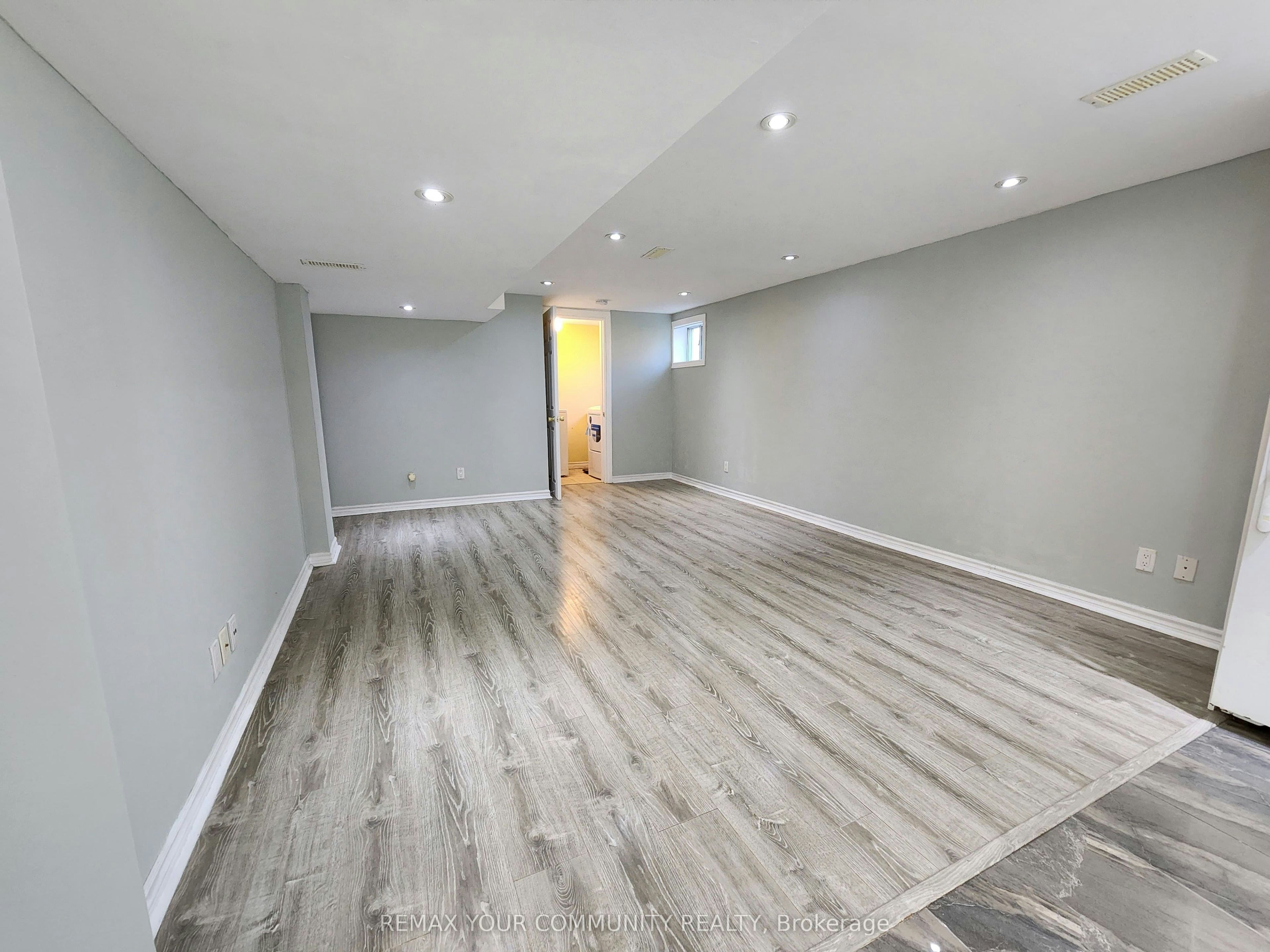 Lower Level-387 Paliser Crescent N, Richmond Hill, ON, L4C 1R5 - 15