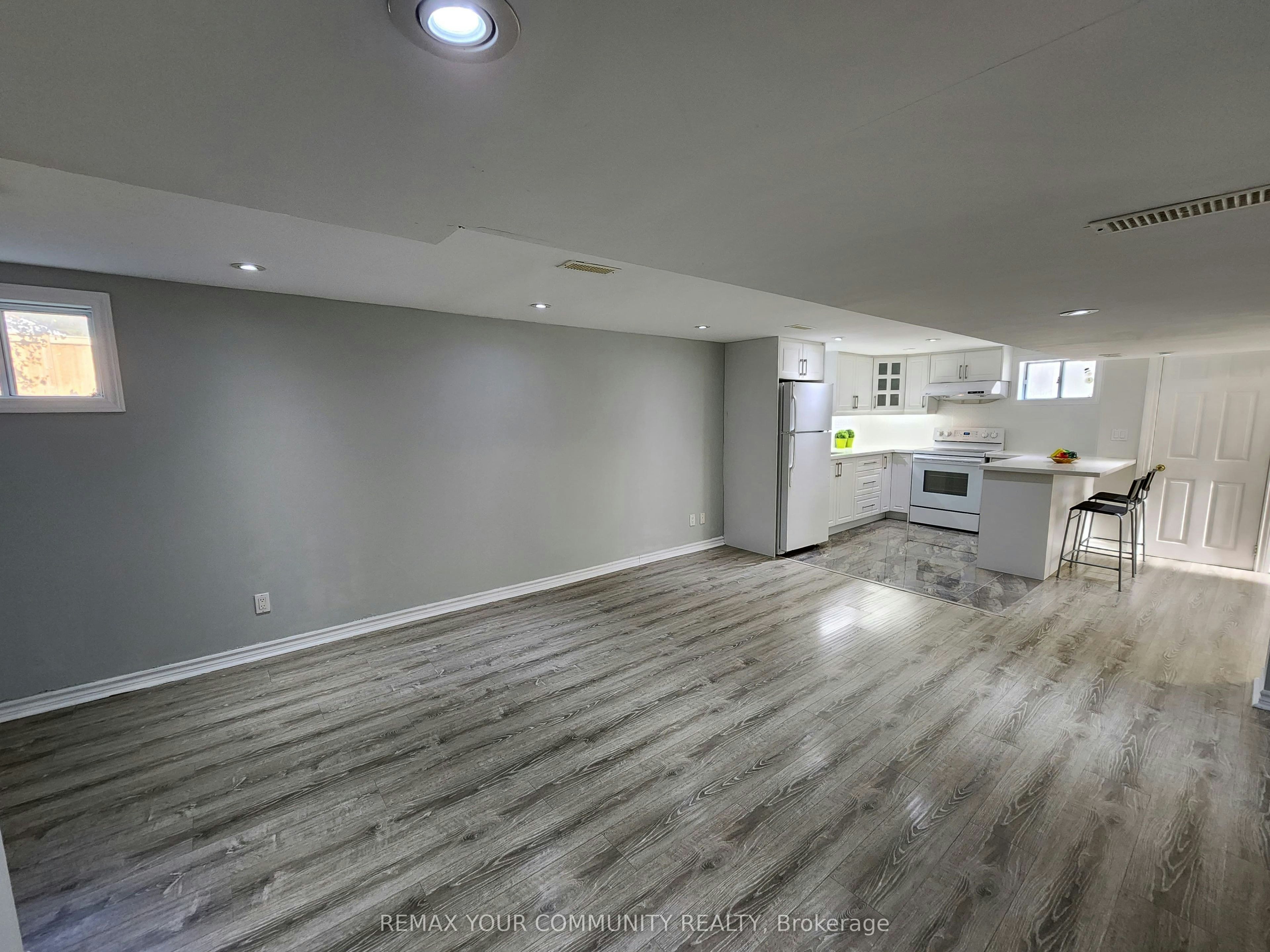Lower Level-387 Paliser Crescent N, Richmond Hill, ON, L4C 1R5 - 11