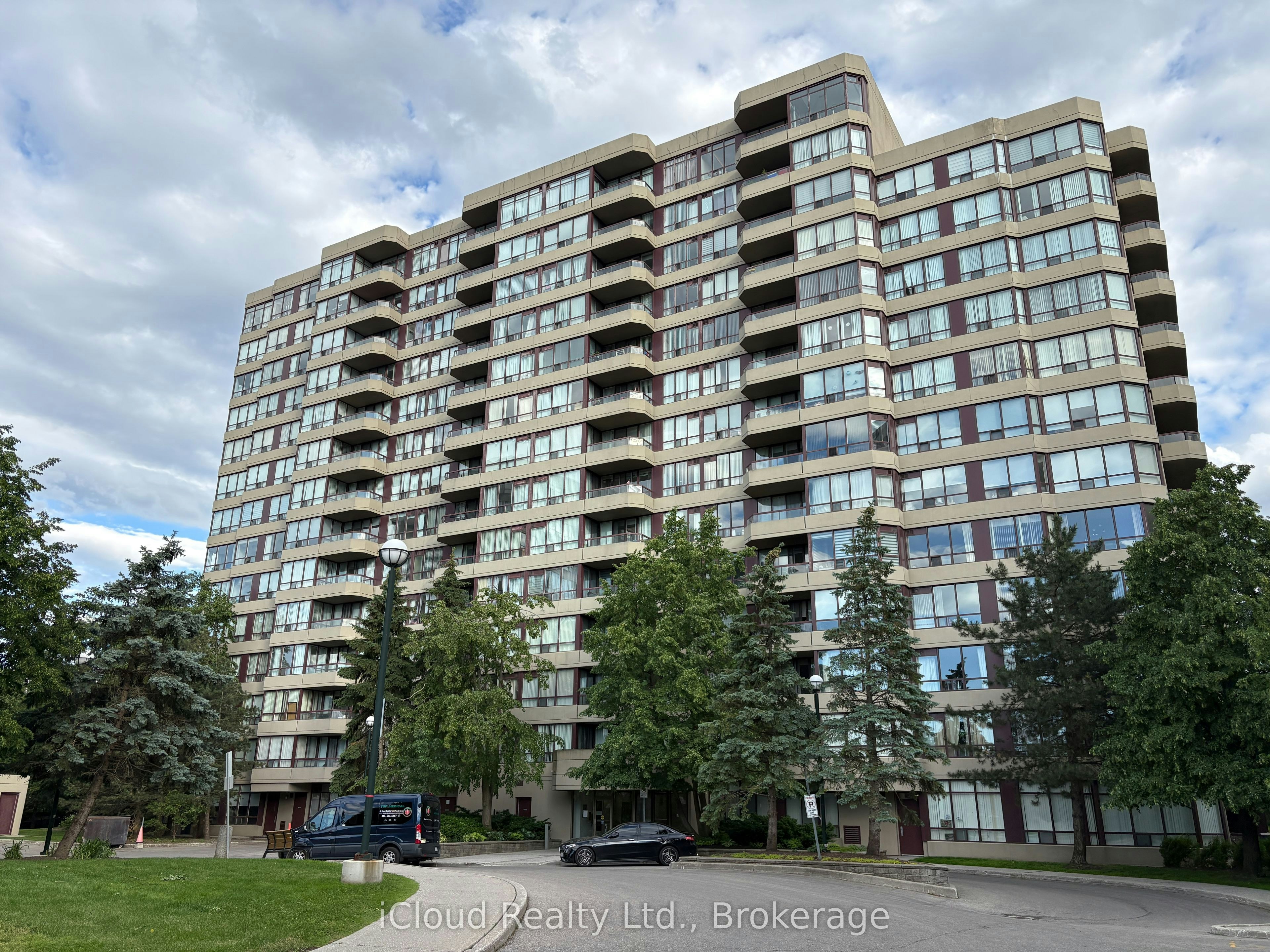 710-91 Townsgate Drive, Vaughan, ON, L4J 8E8