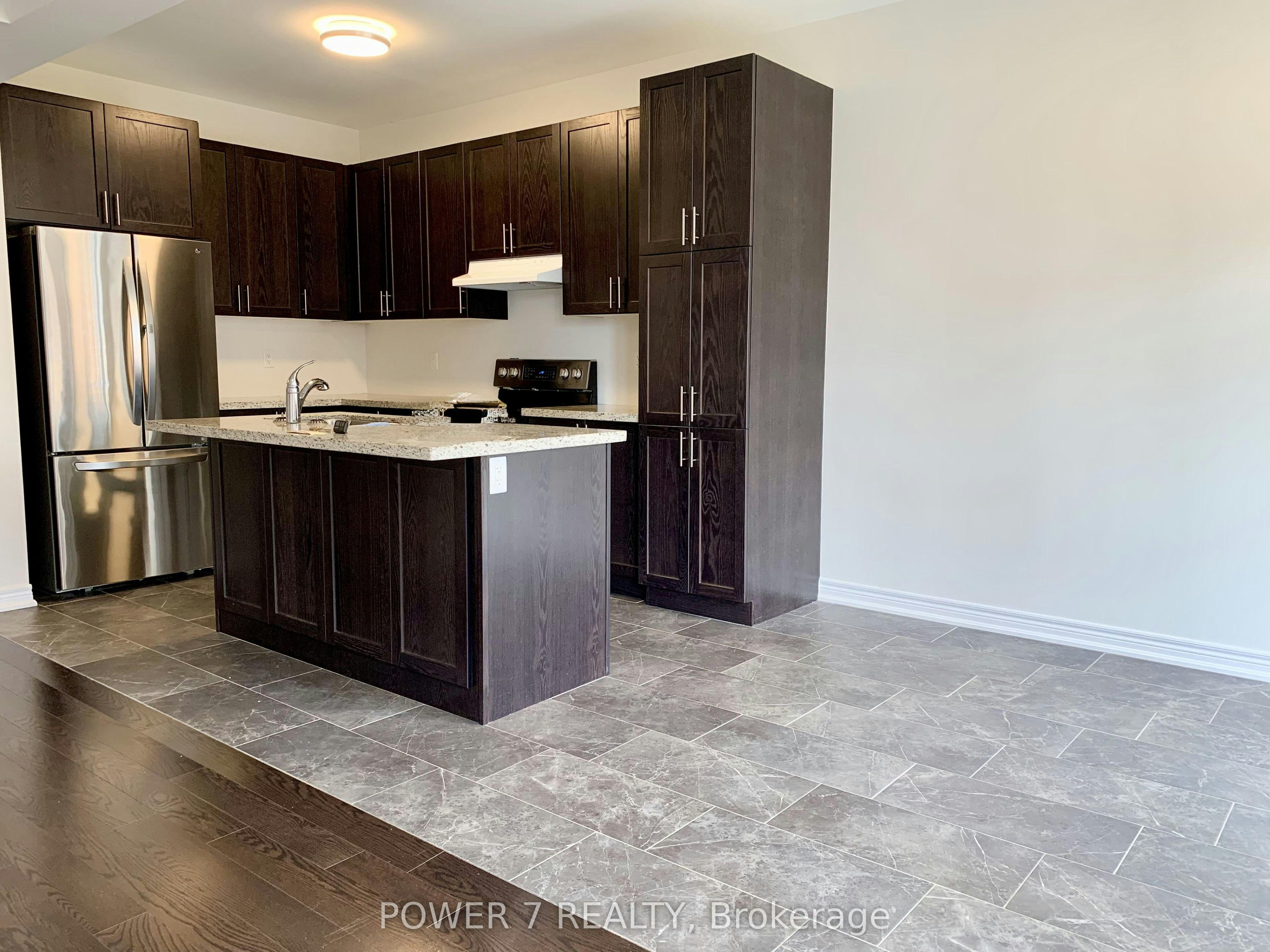 3 Falconridge Terrace, East Gwillimbury, ON, L9N 0R2 - 7