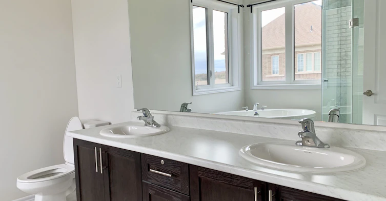 3 Falconridge Terrace, East Gwillimbury, ON, L9N 0R2 - 18